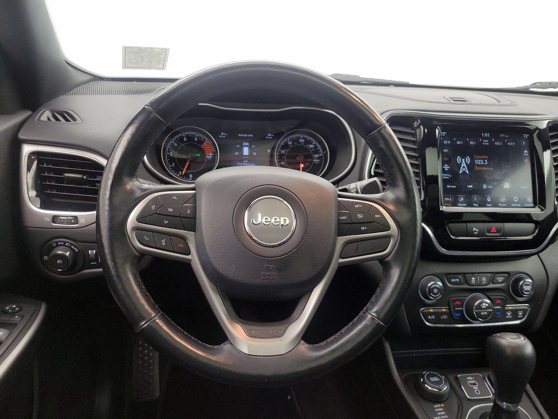 Thumbnail: 2020 Jeep Cherokee - 10