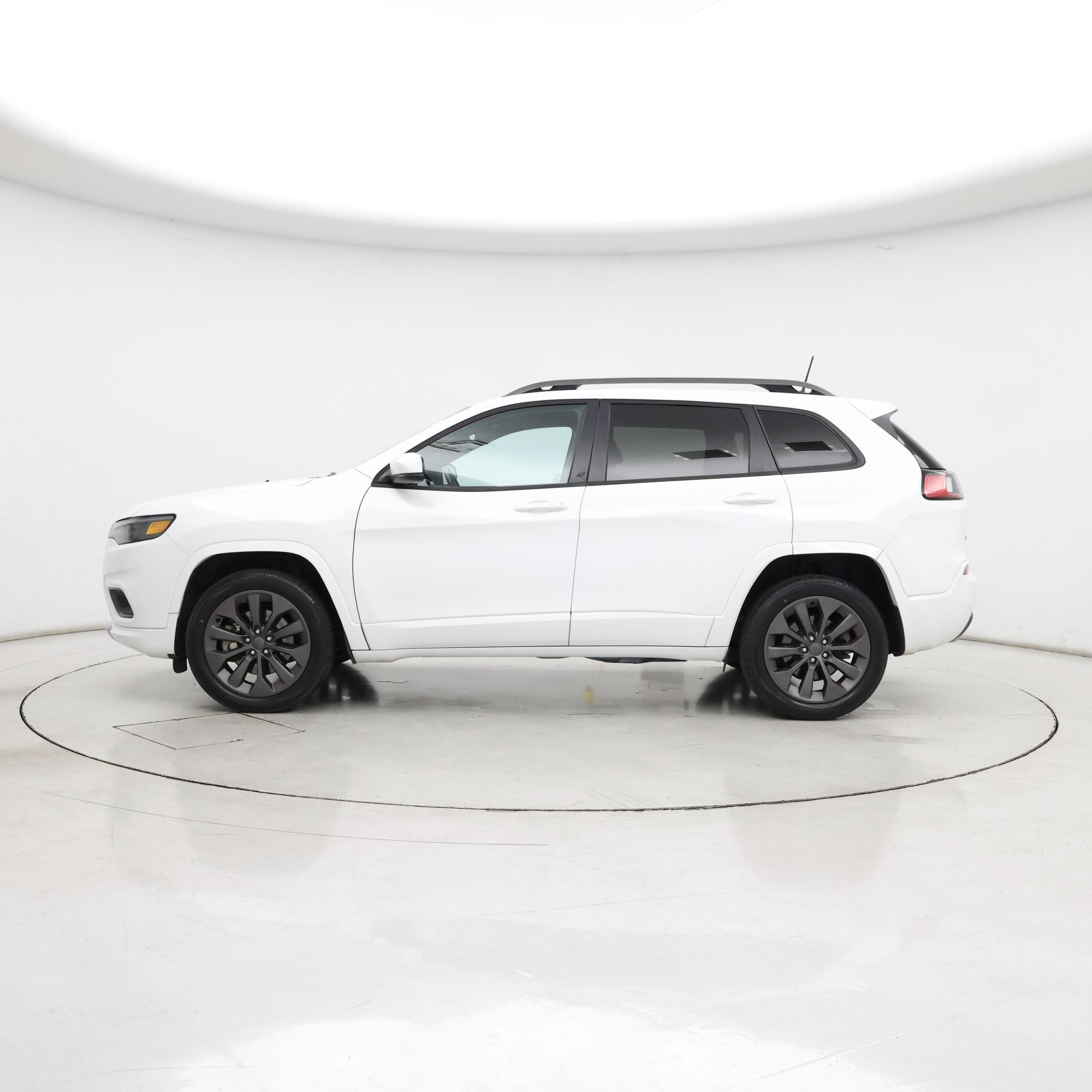 Thumbnail: 2020 Jeep Cherokee - 3