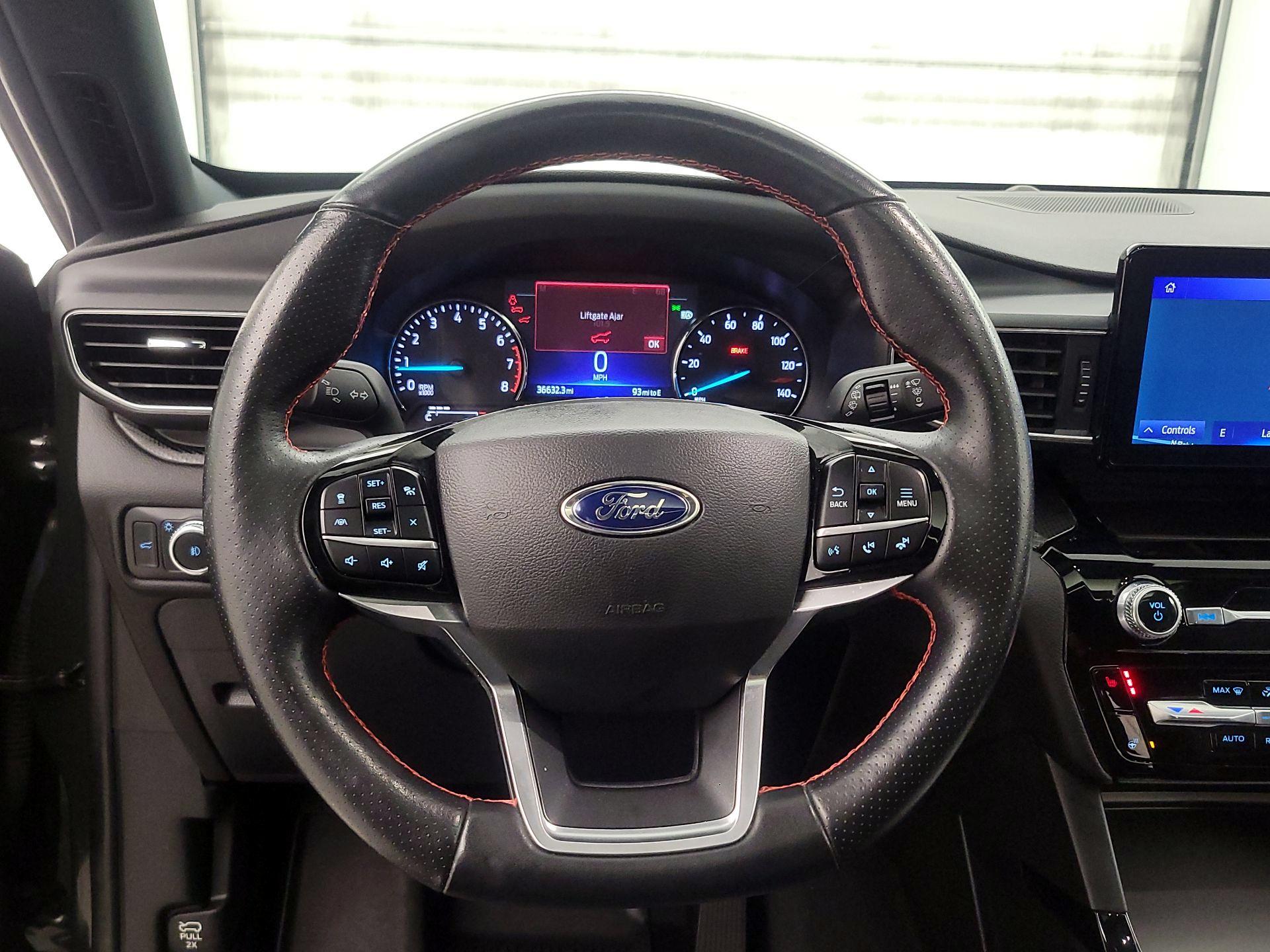 Thumbnail: 2022 Ford Explorer - 10