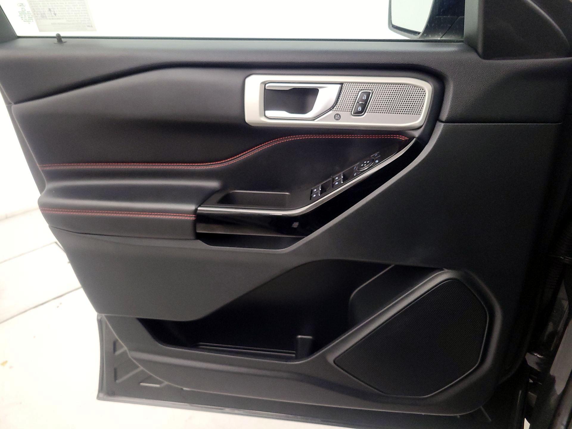 Thumbnail: 2022 Ford Explorer - 12
