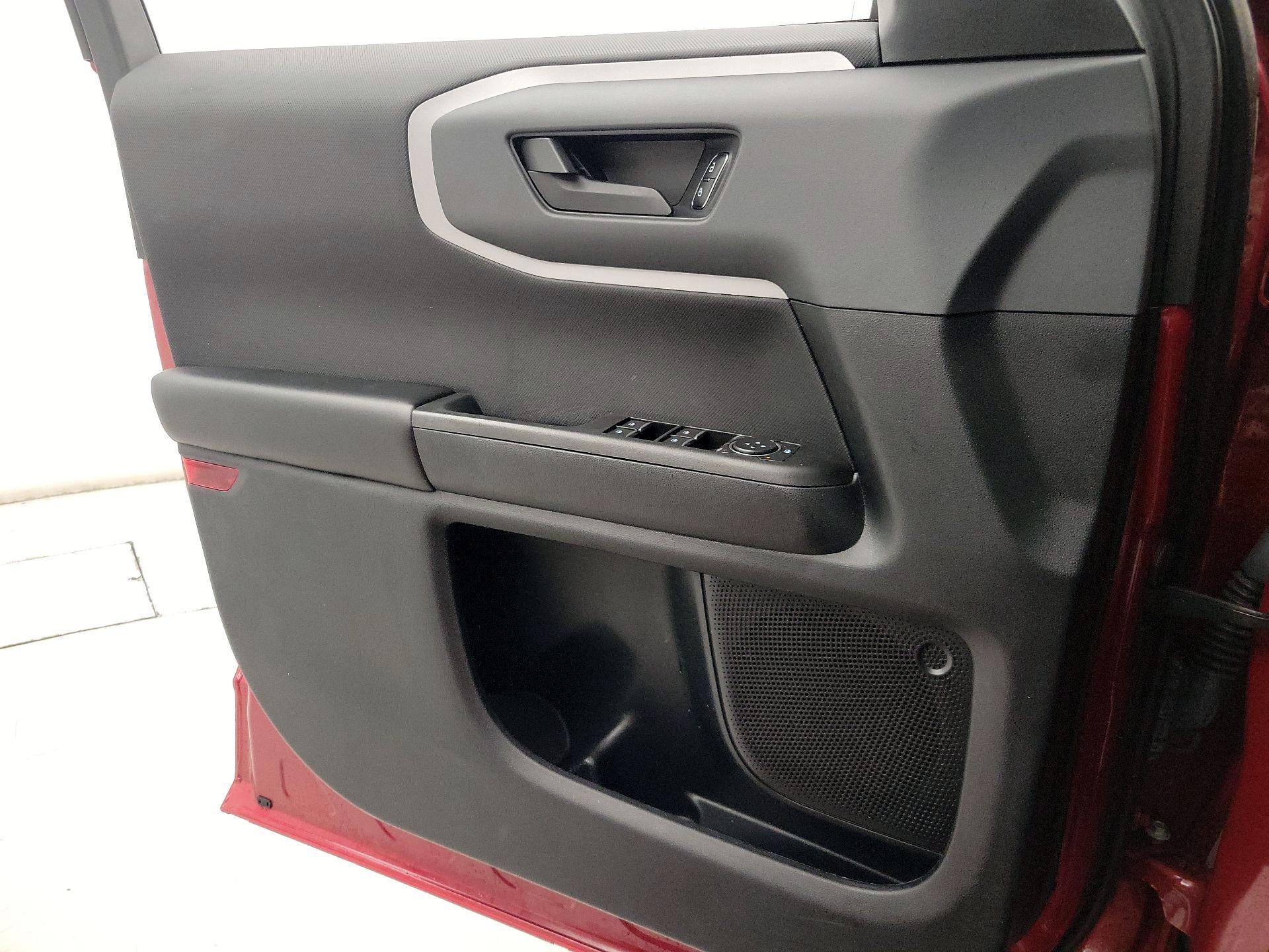 Thumbnail: 2021 Ford Bronco Sport - 12