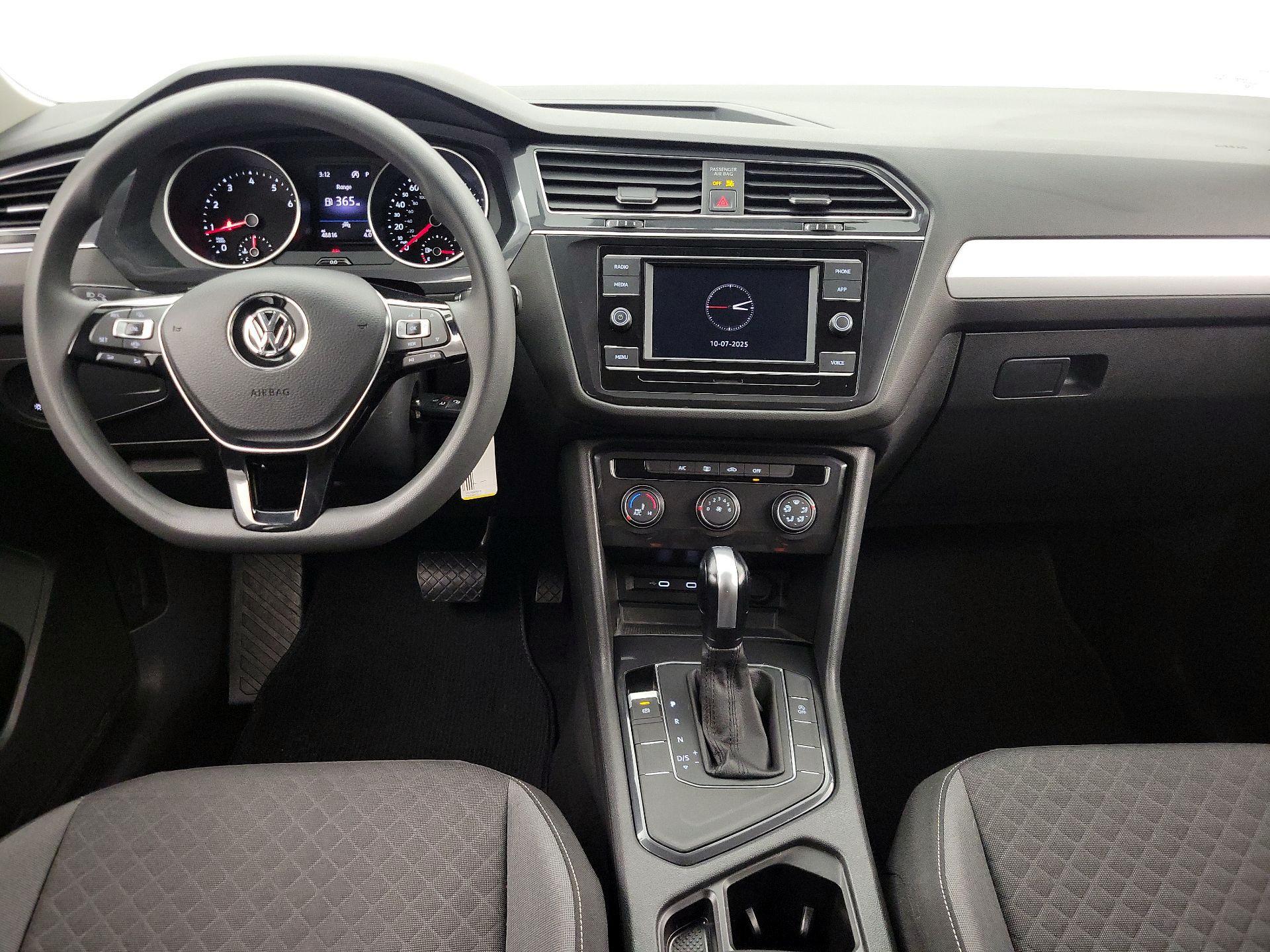 Thumbnail: 2021 Volkswagen Tiguan - 9