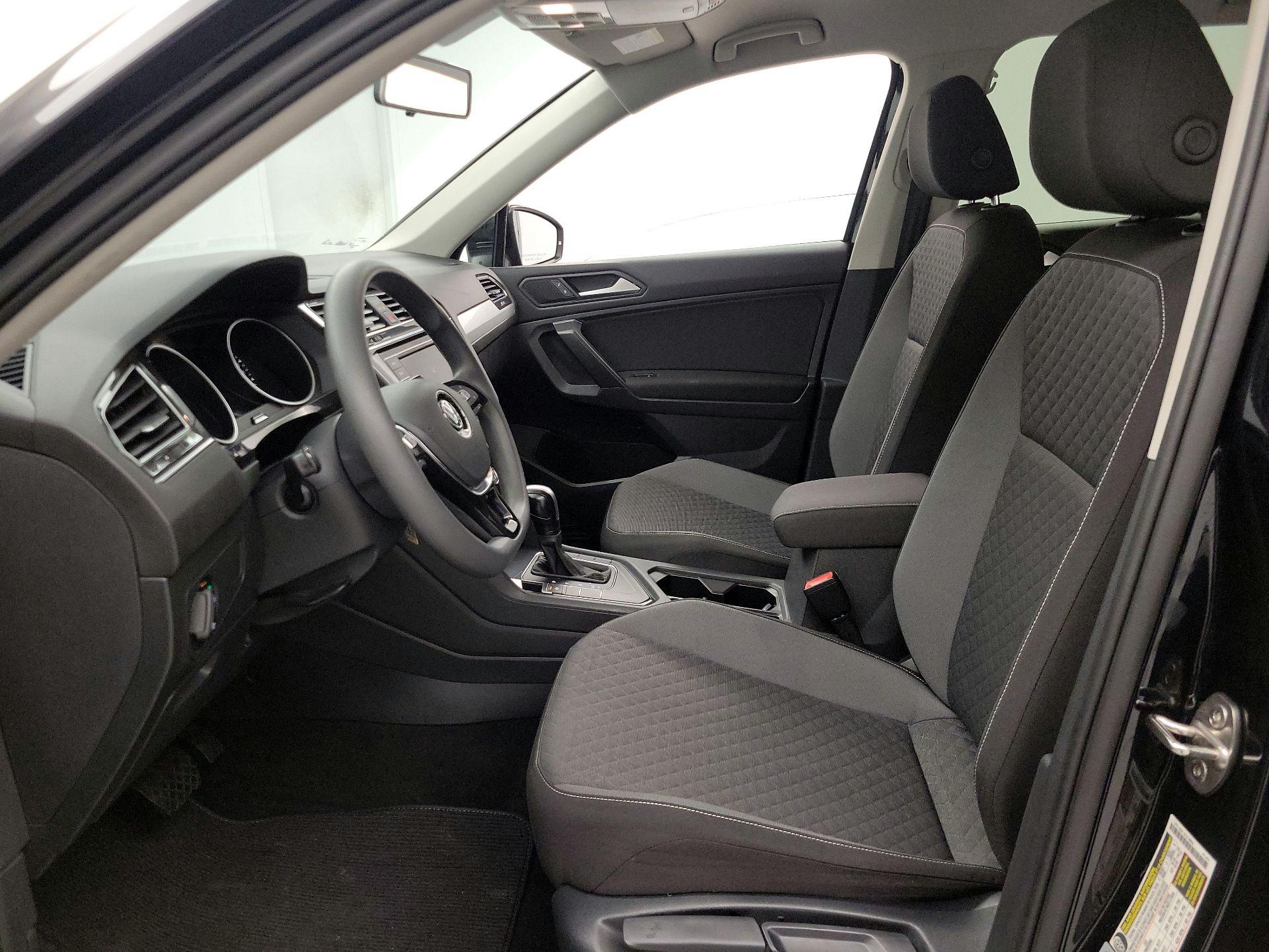 Thumbnail: 2021 Volkswagen Tiguan - 11