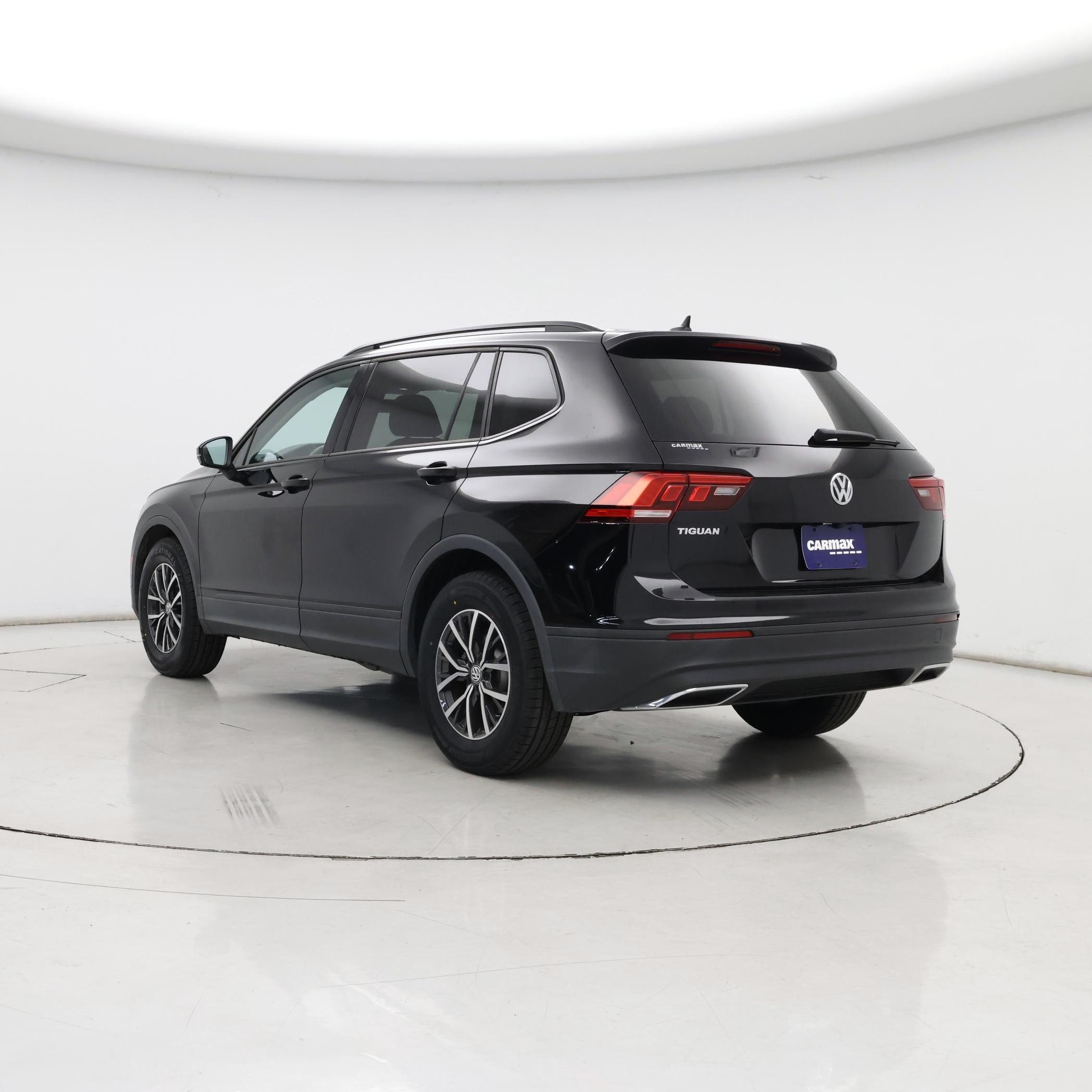 Thumbnail: 2021 Volkswagen Tiguan - 2