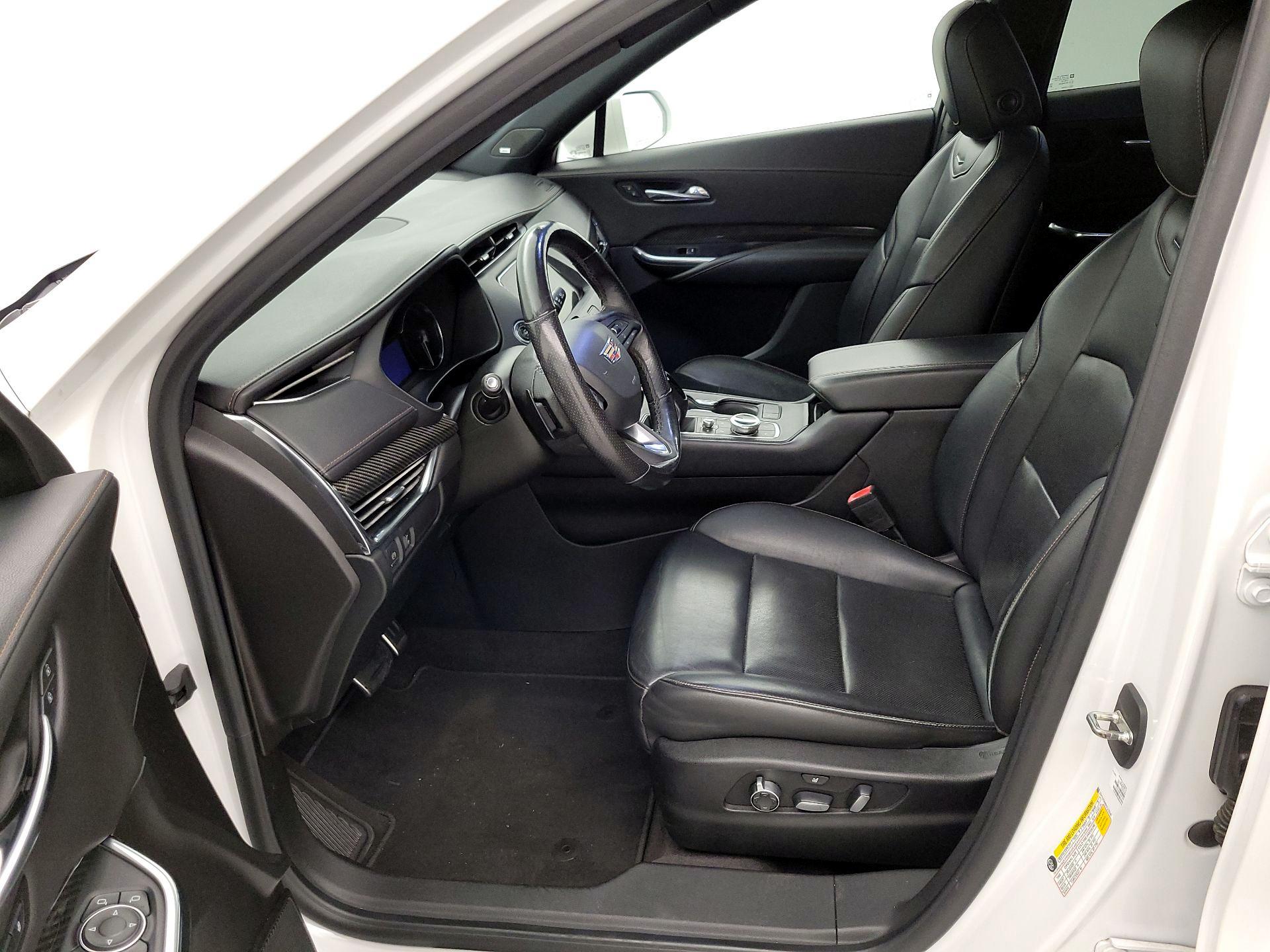 Thumbnail: 2019 Cadillac XT4 - 11