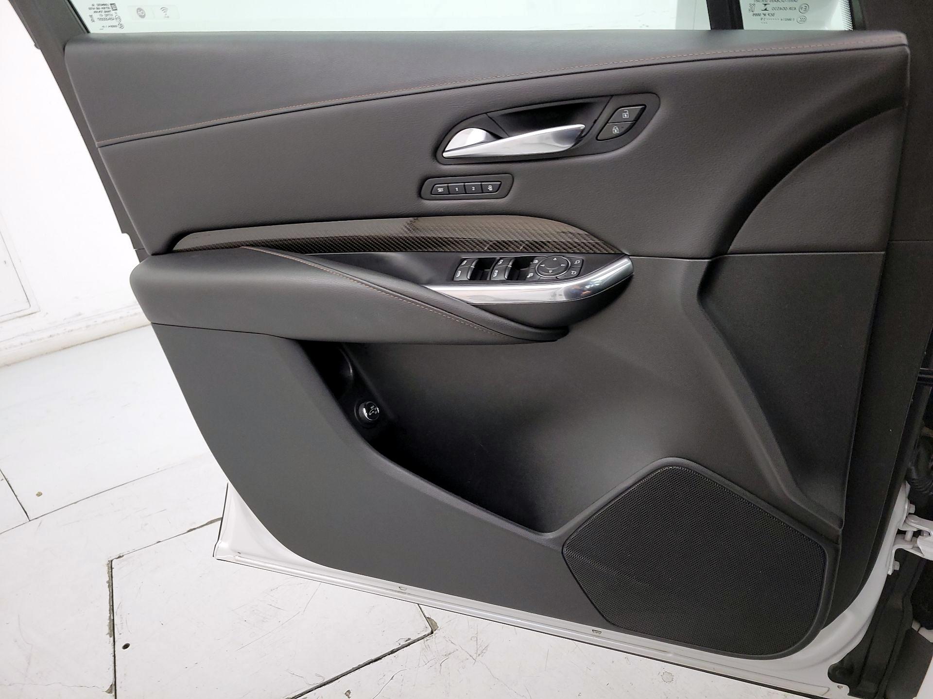 Thumbnail: 2019 Cadillac XT4 - 12