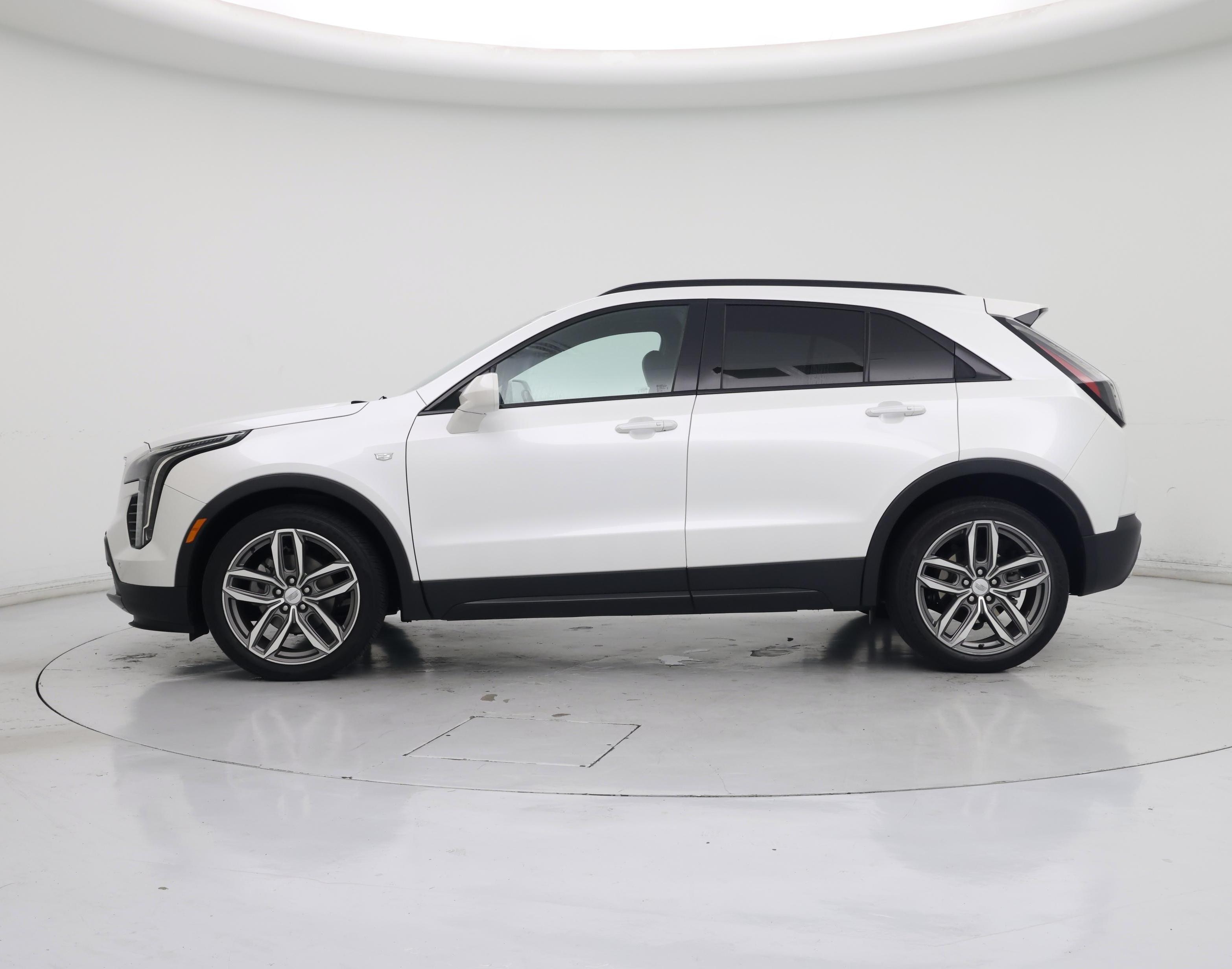 Thumbnail: 2019 Cadillac XT4 - 3