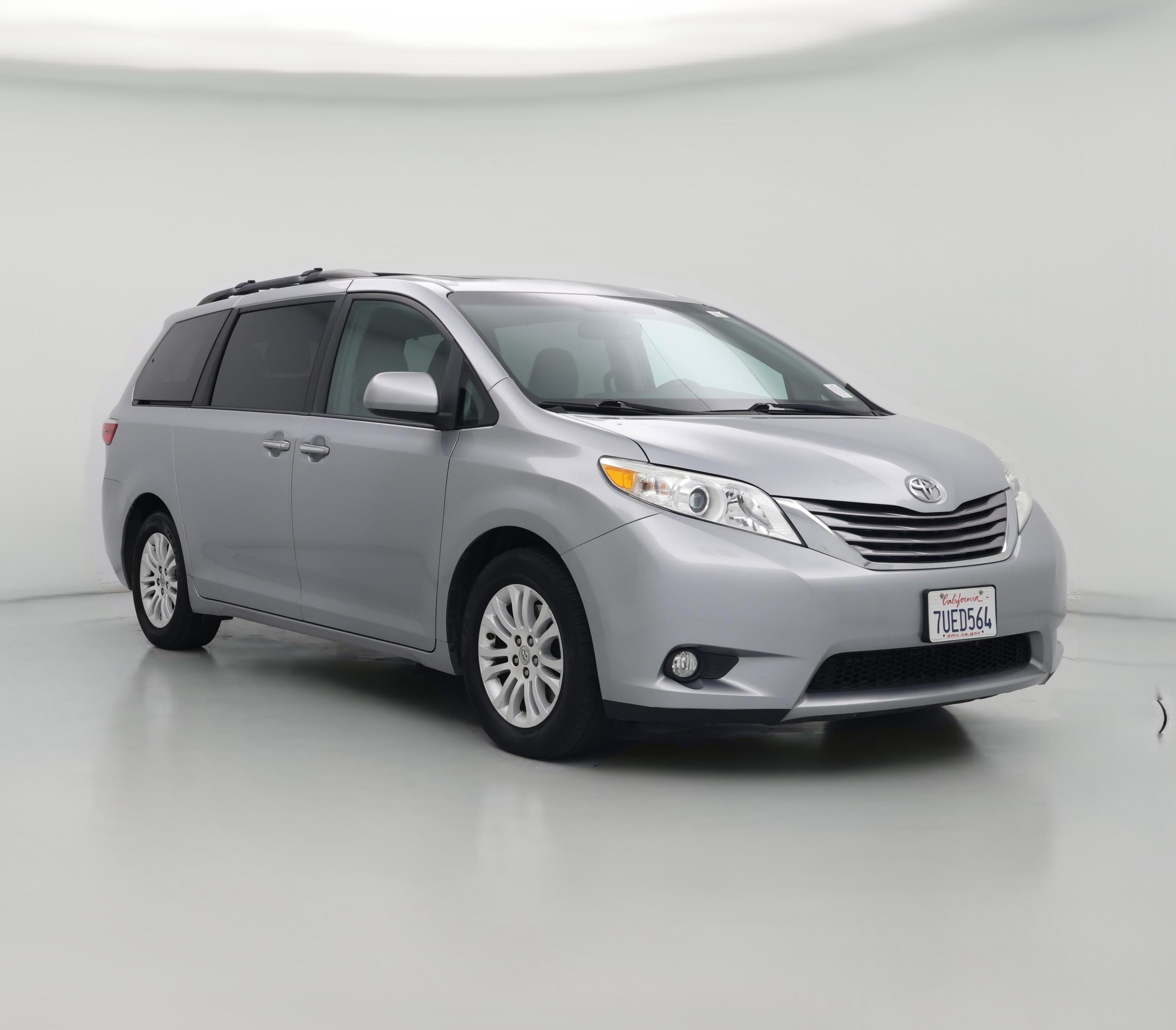 Thumbnail: 2016 Toyota Sienna - 1