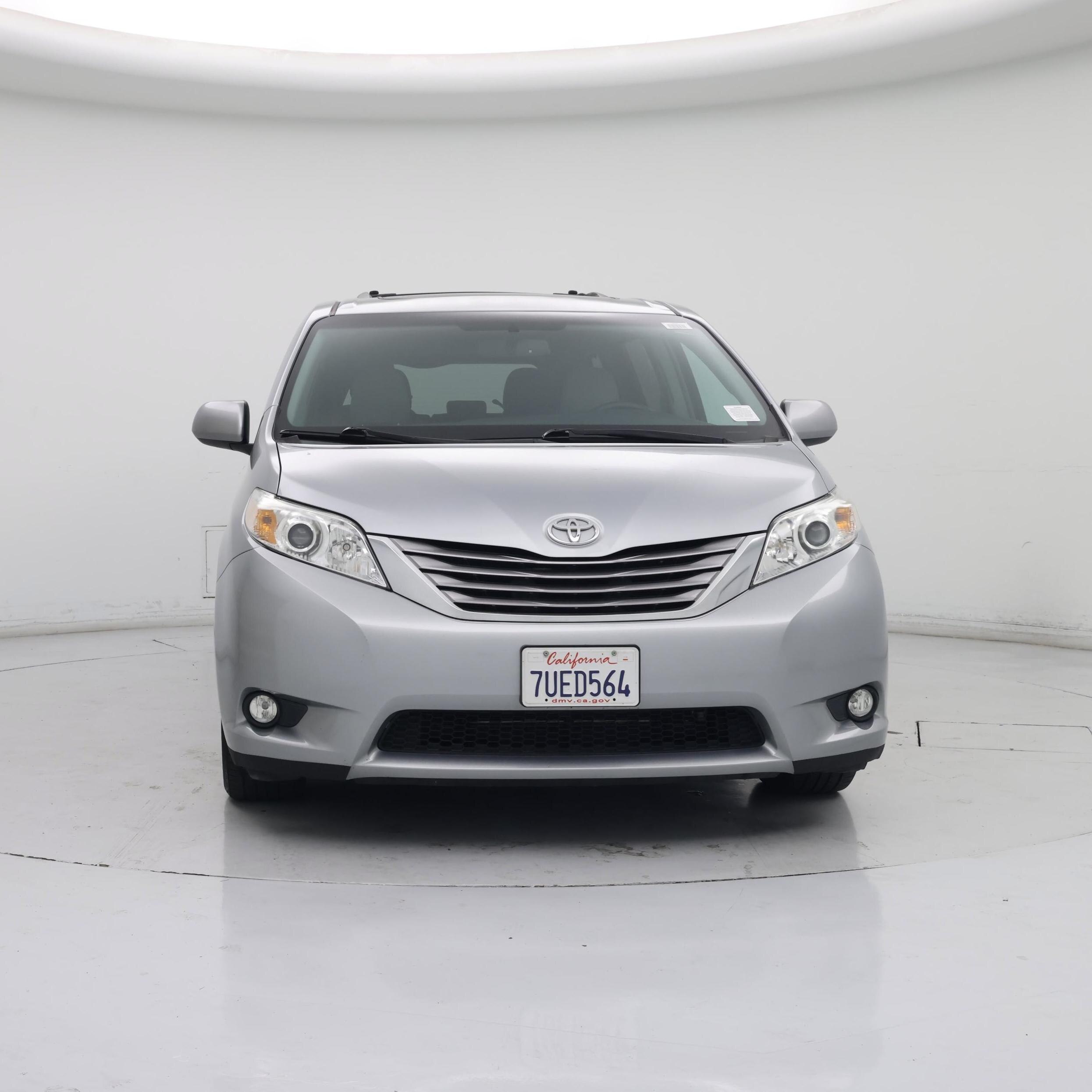 Thumbnail: 2016 Toyota Sienna - 5