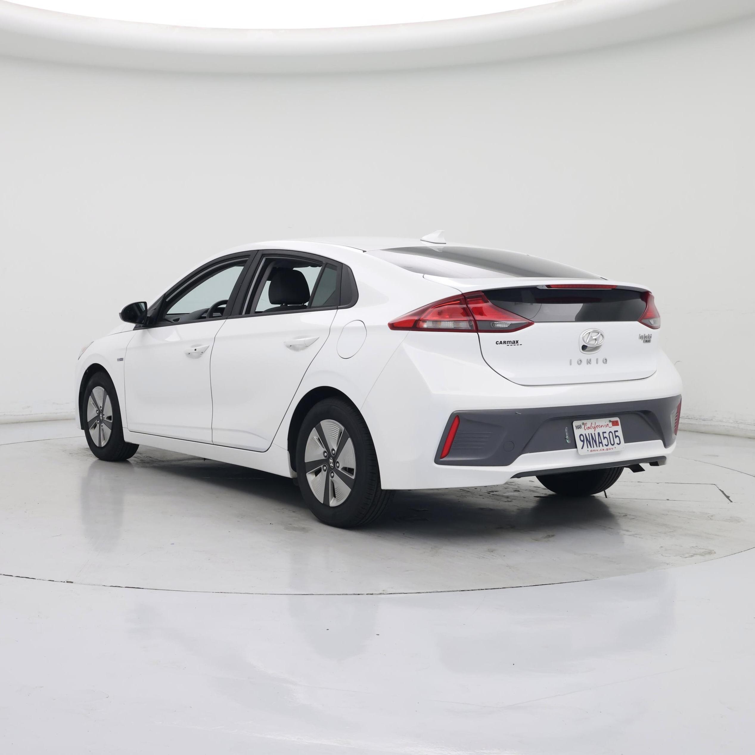 Thumbnail: 2020 Hyundai Ioniq - 2