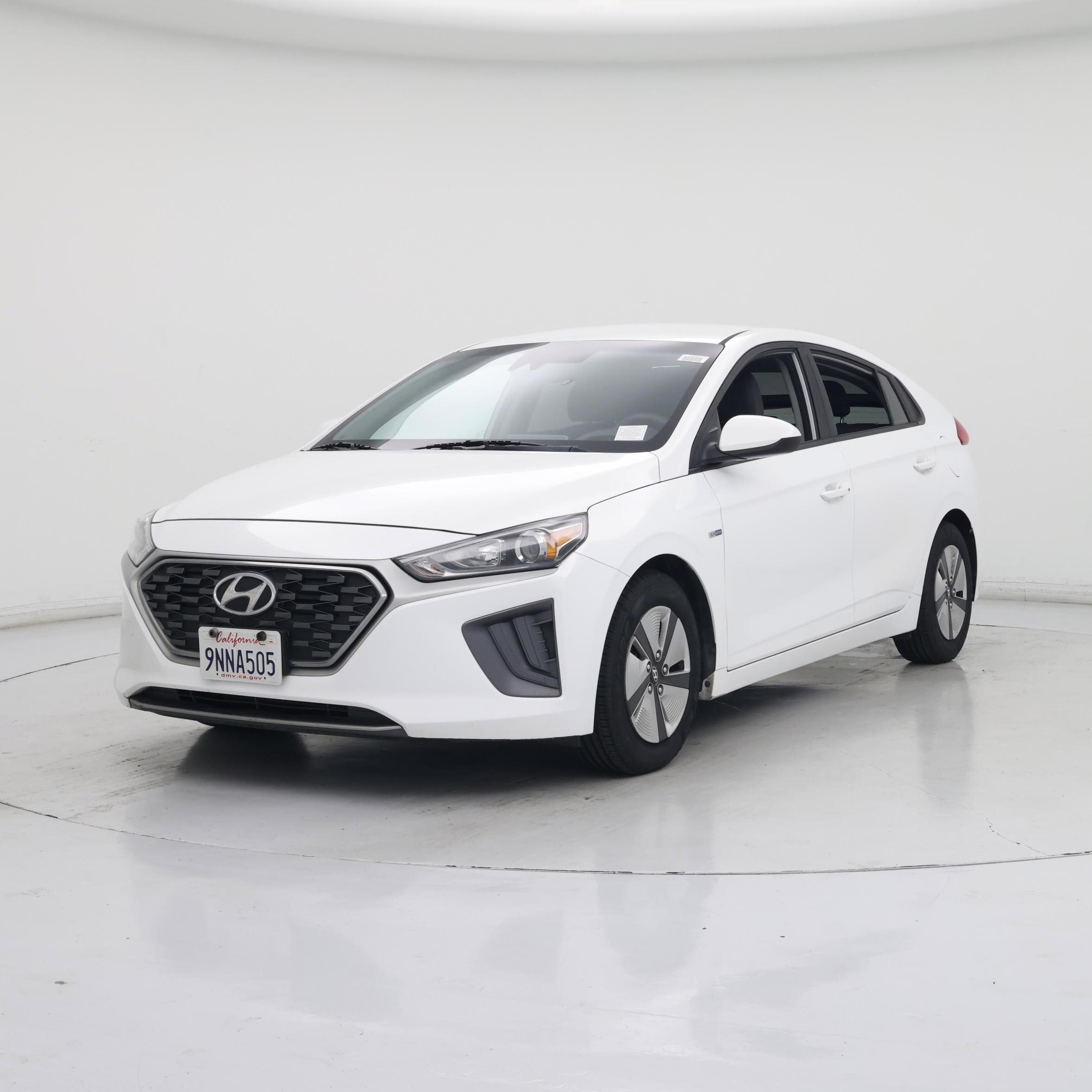 Thumbnail: 2020 Hyundai Ioniq - 4