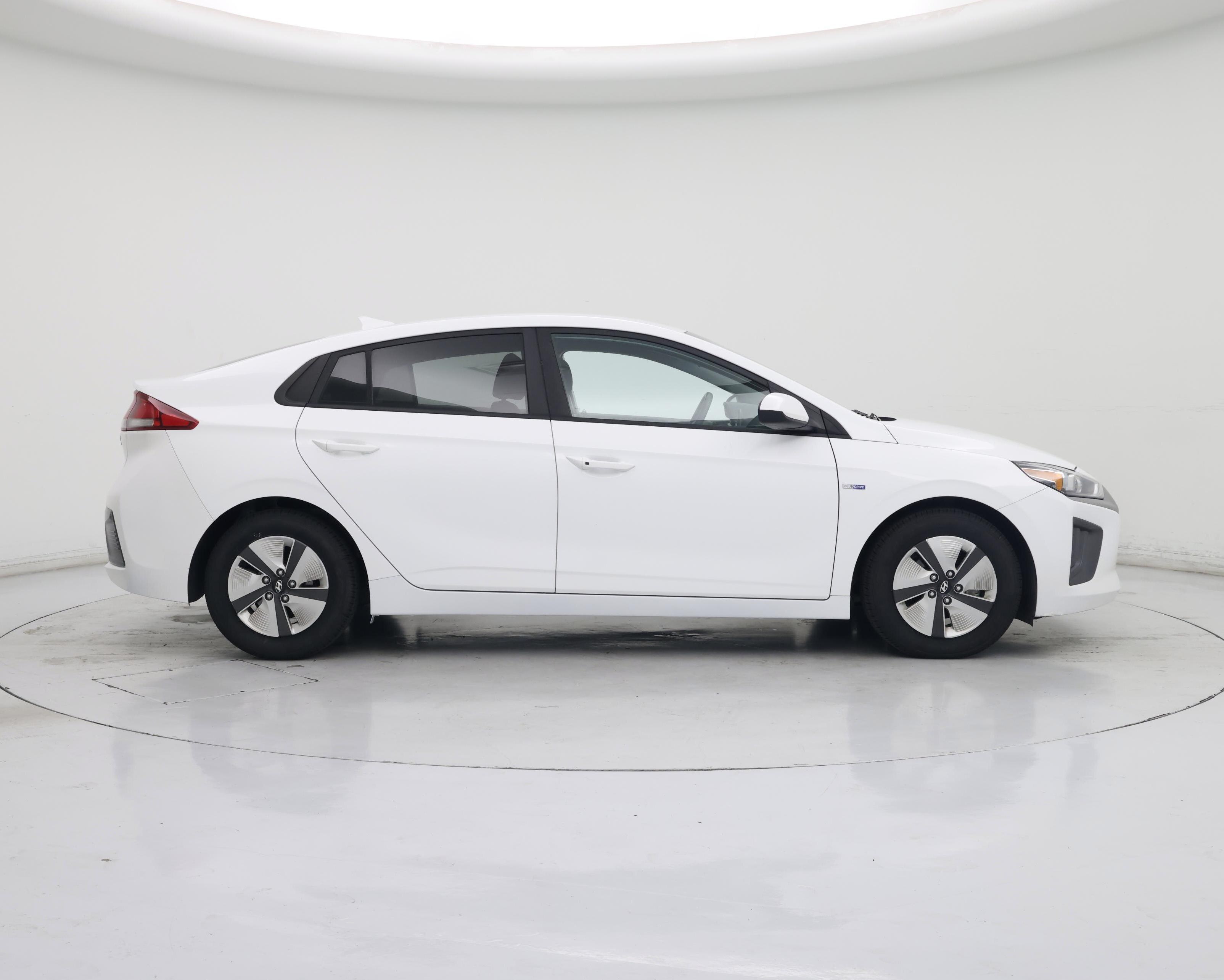 Thumbnail: 2020 Hyundai Ioniq - 7