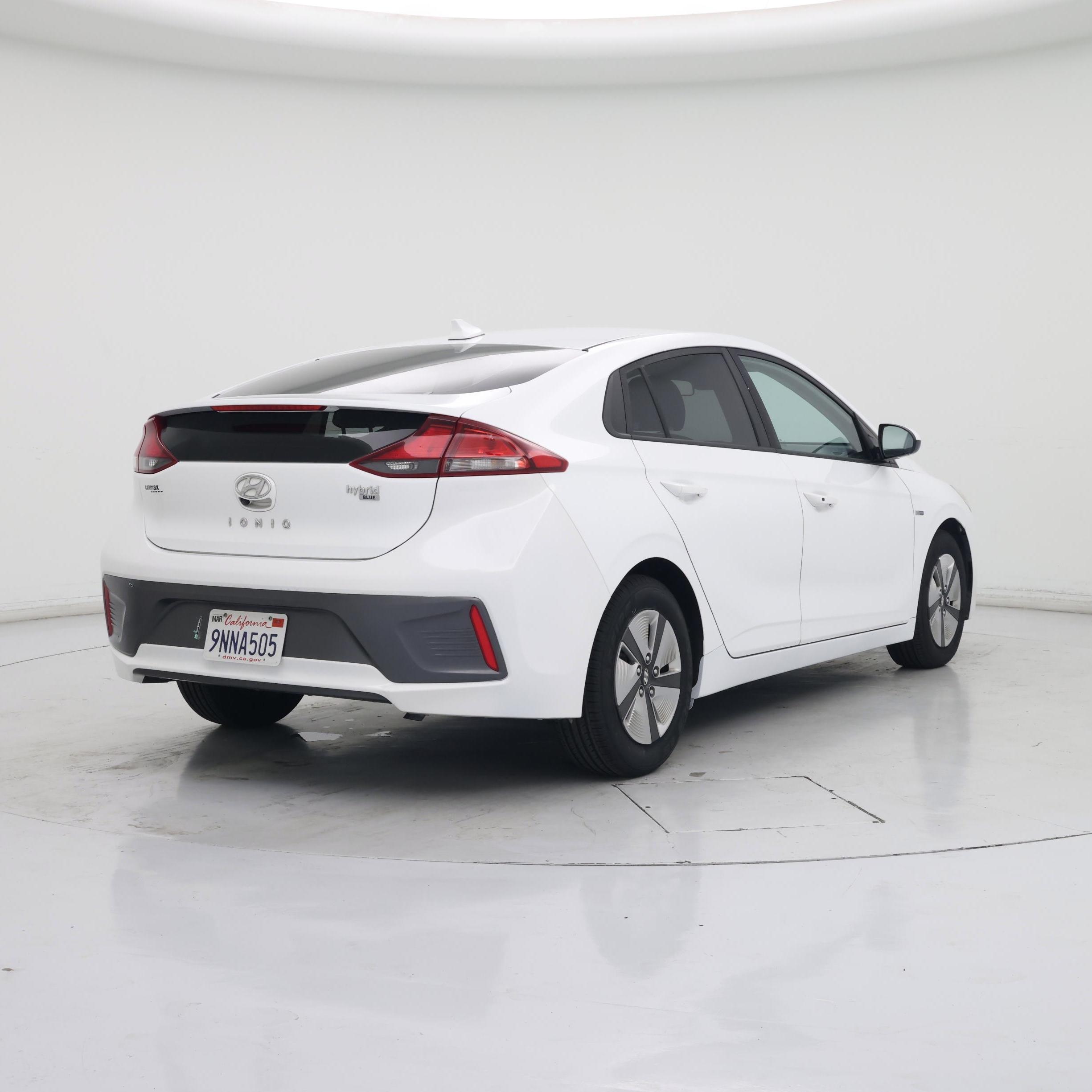Thumbnail: 2020 Hyundai Ioniq - 8
