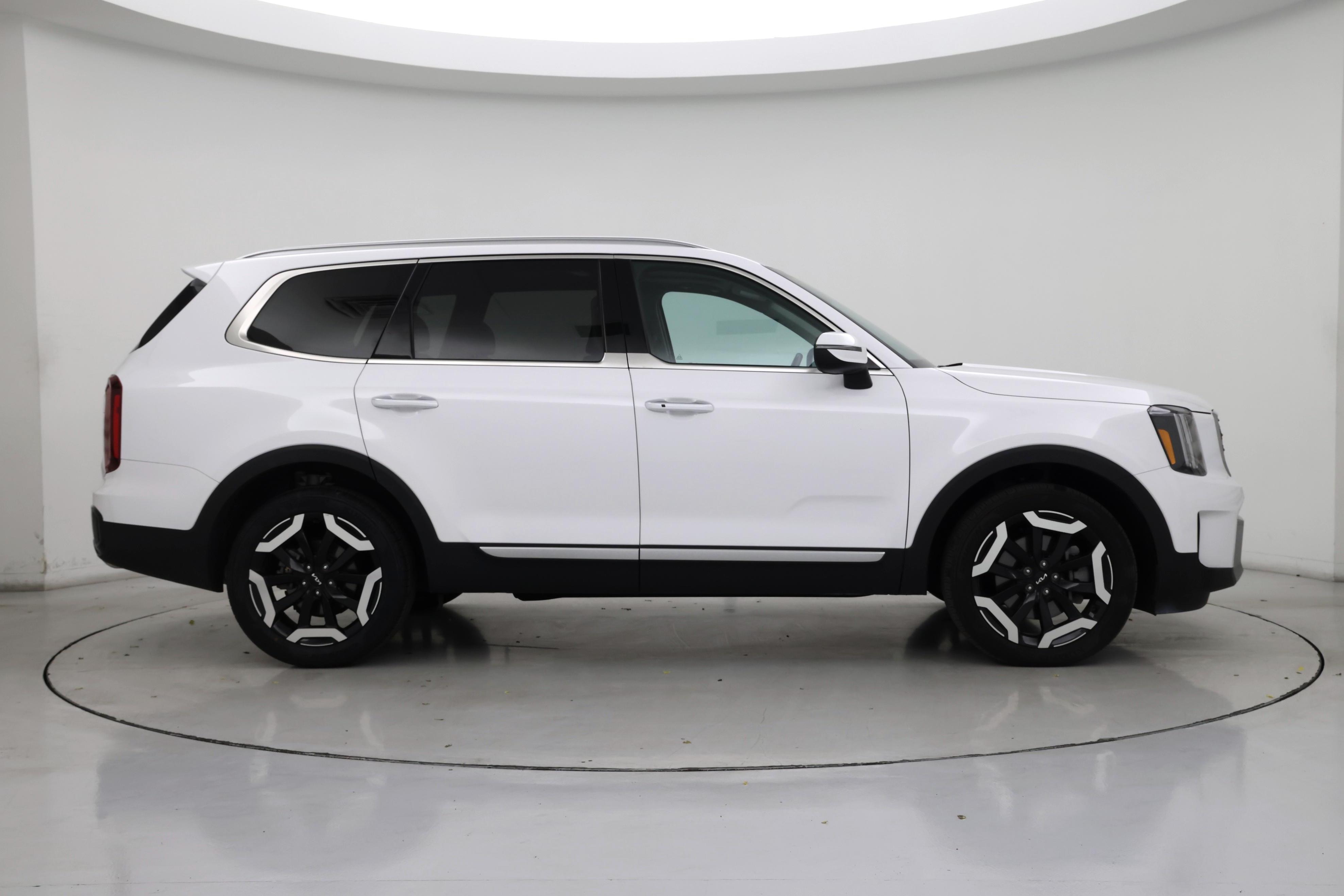 Thumbnail: 2023 Kia Telluride - 7