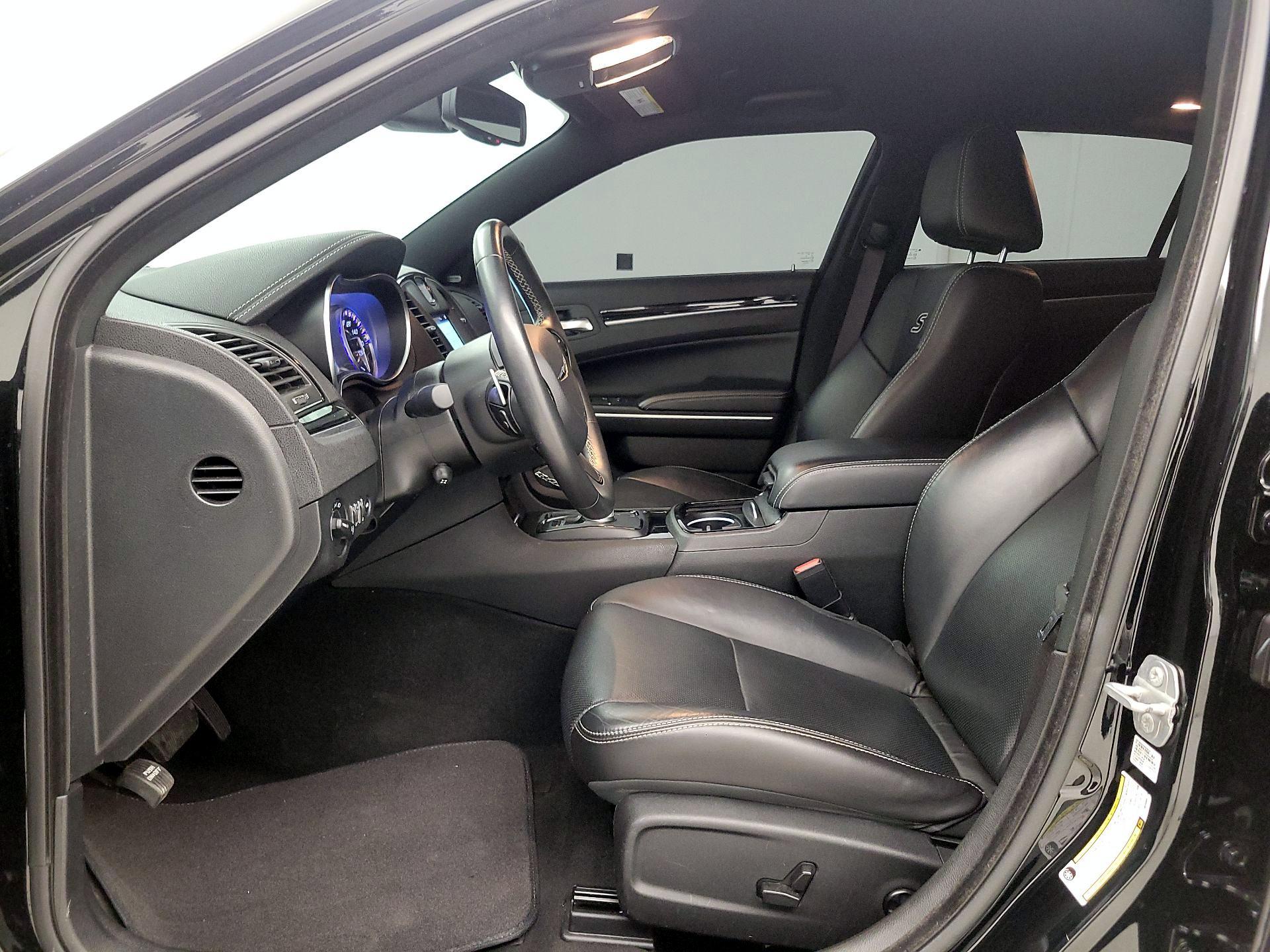 Thumbnail: 2021 Chrysler 300 - 11