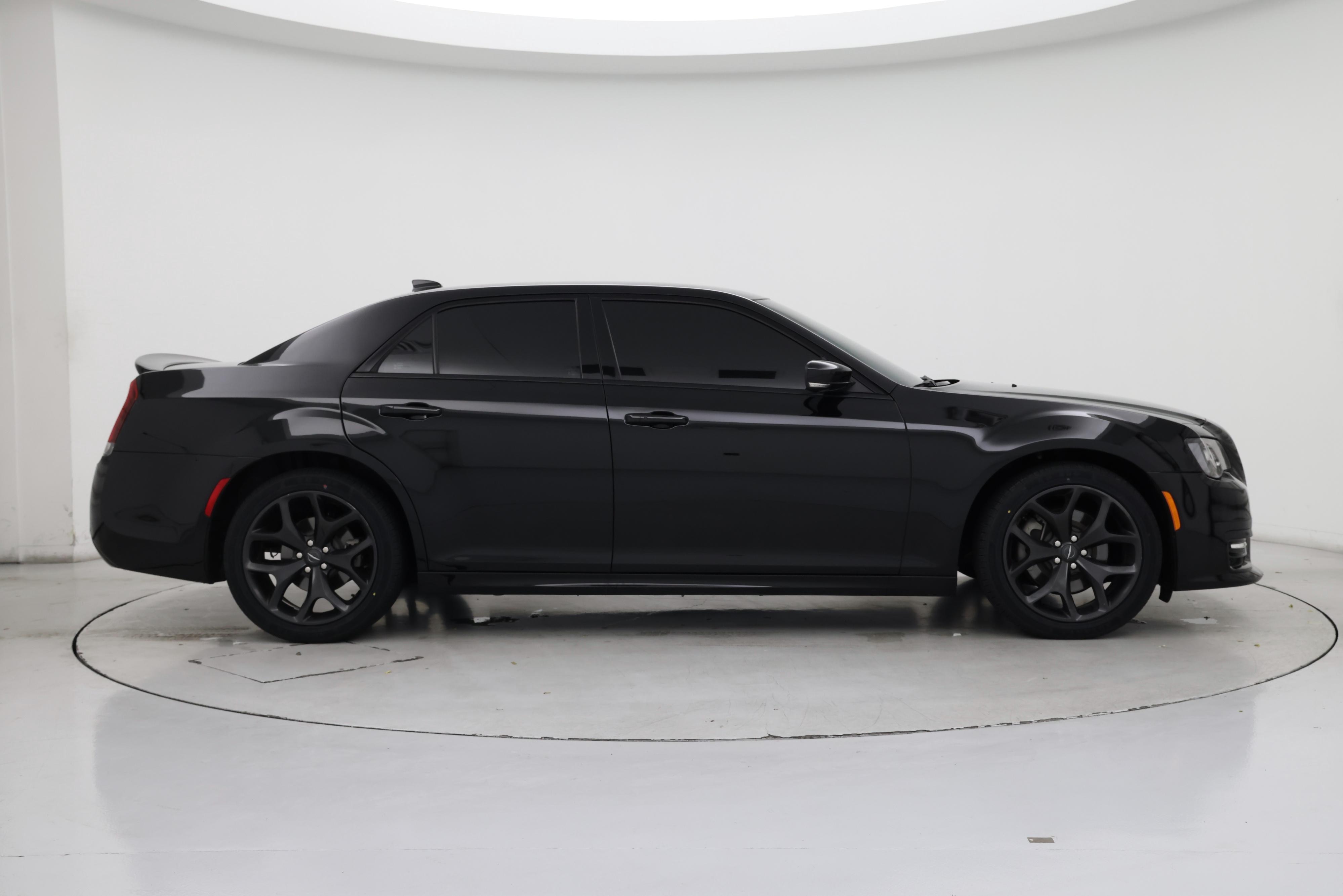 Thumbnail: 2021 Chrysler 300 - 7
