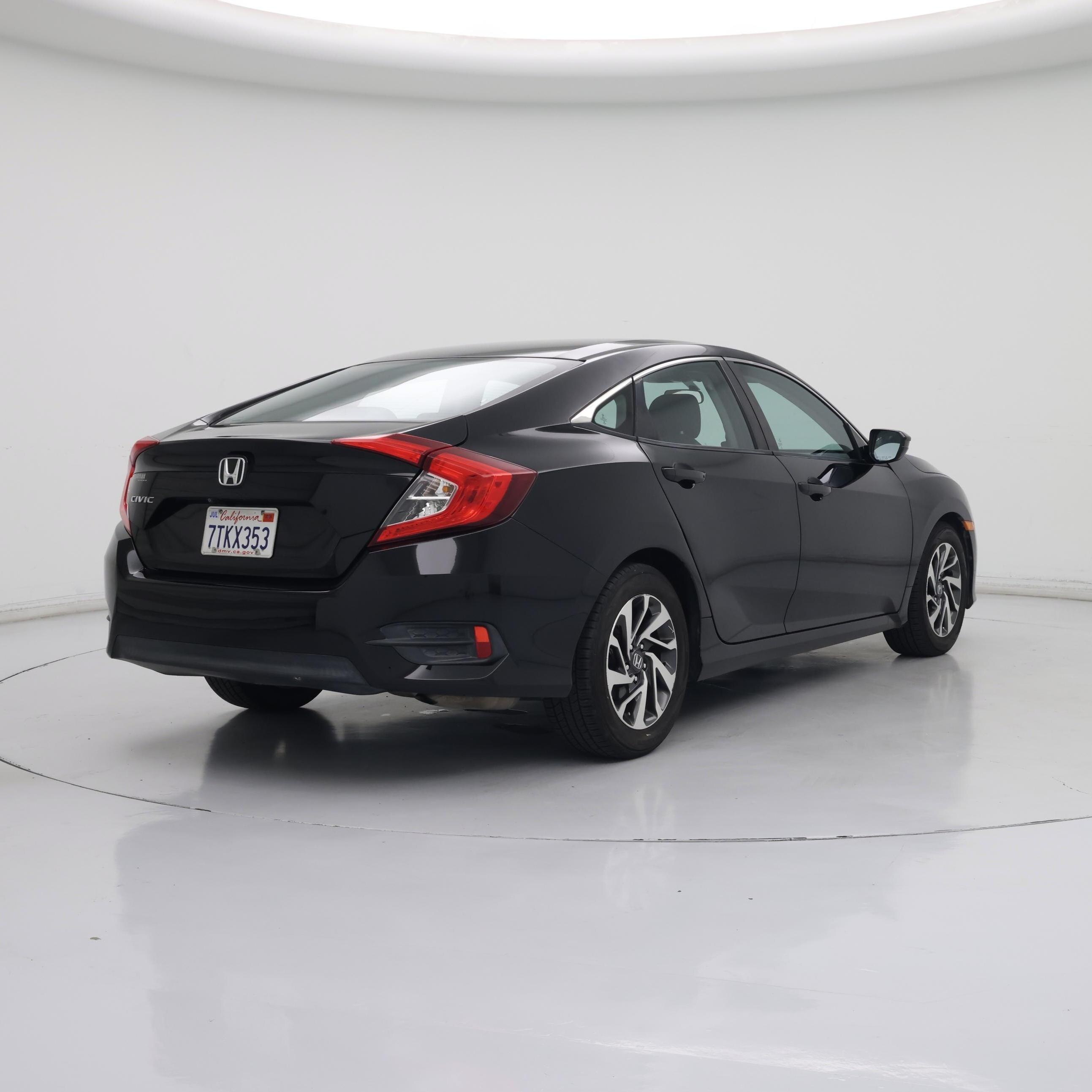 Thumbnail: 2016 Honda Civic - 8