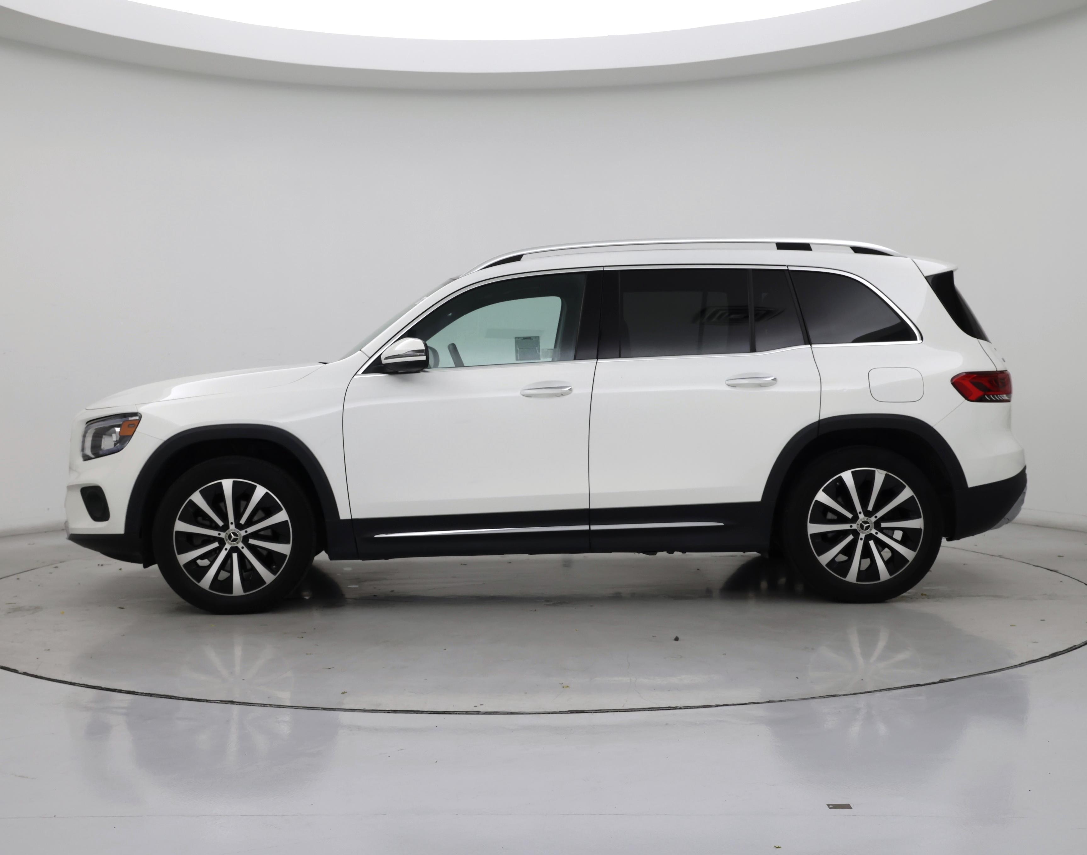Thumbnail: 2023 Mercedes-Benz GLB - 3