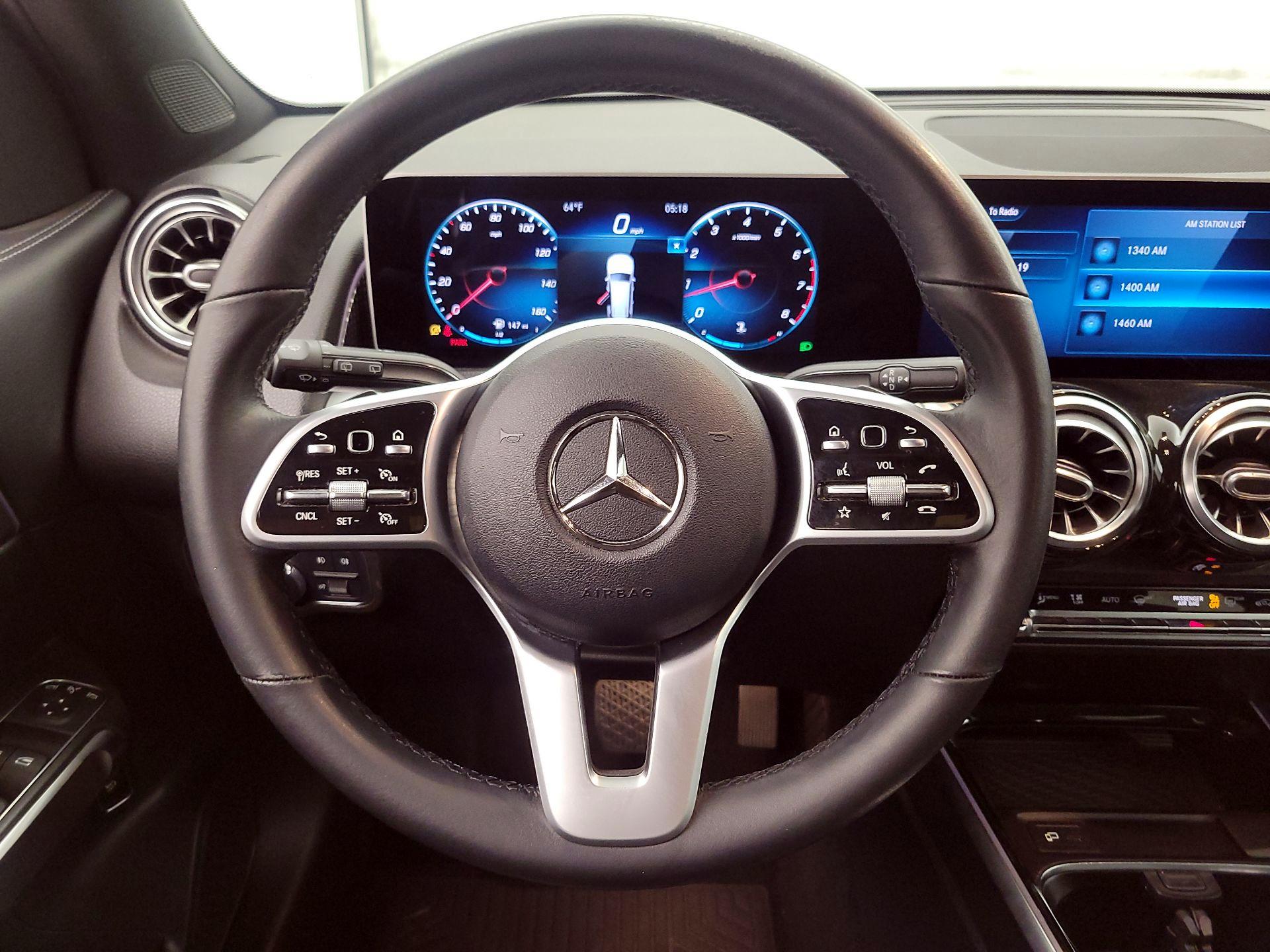 Thumbnail: 2021 Mercedes-Benz GLB - 10