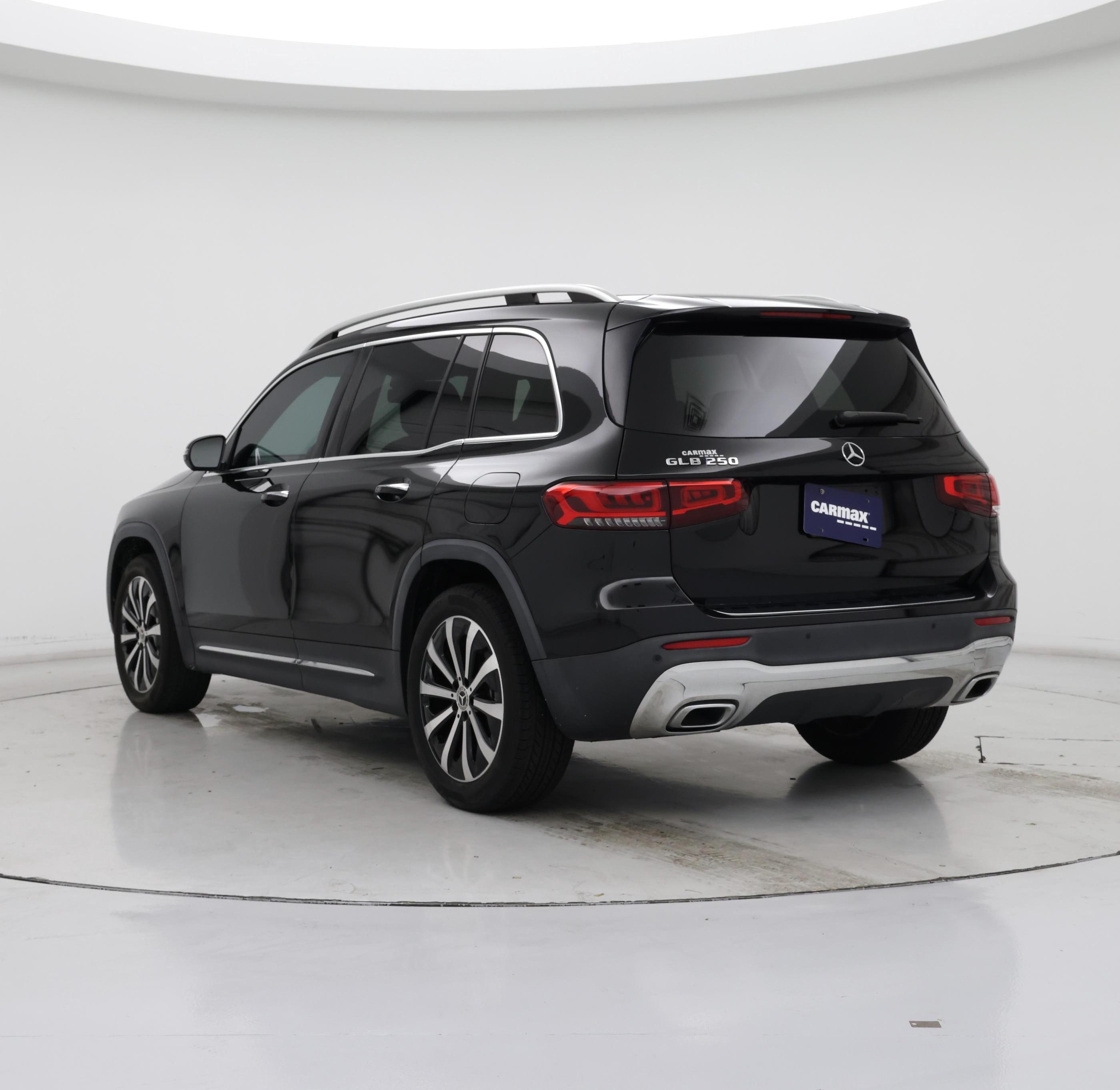 Thumbnail: 2021 Mercedes-Benz GLB - 2