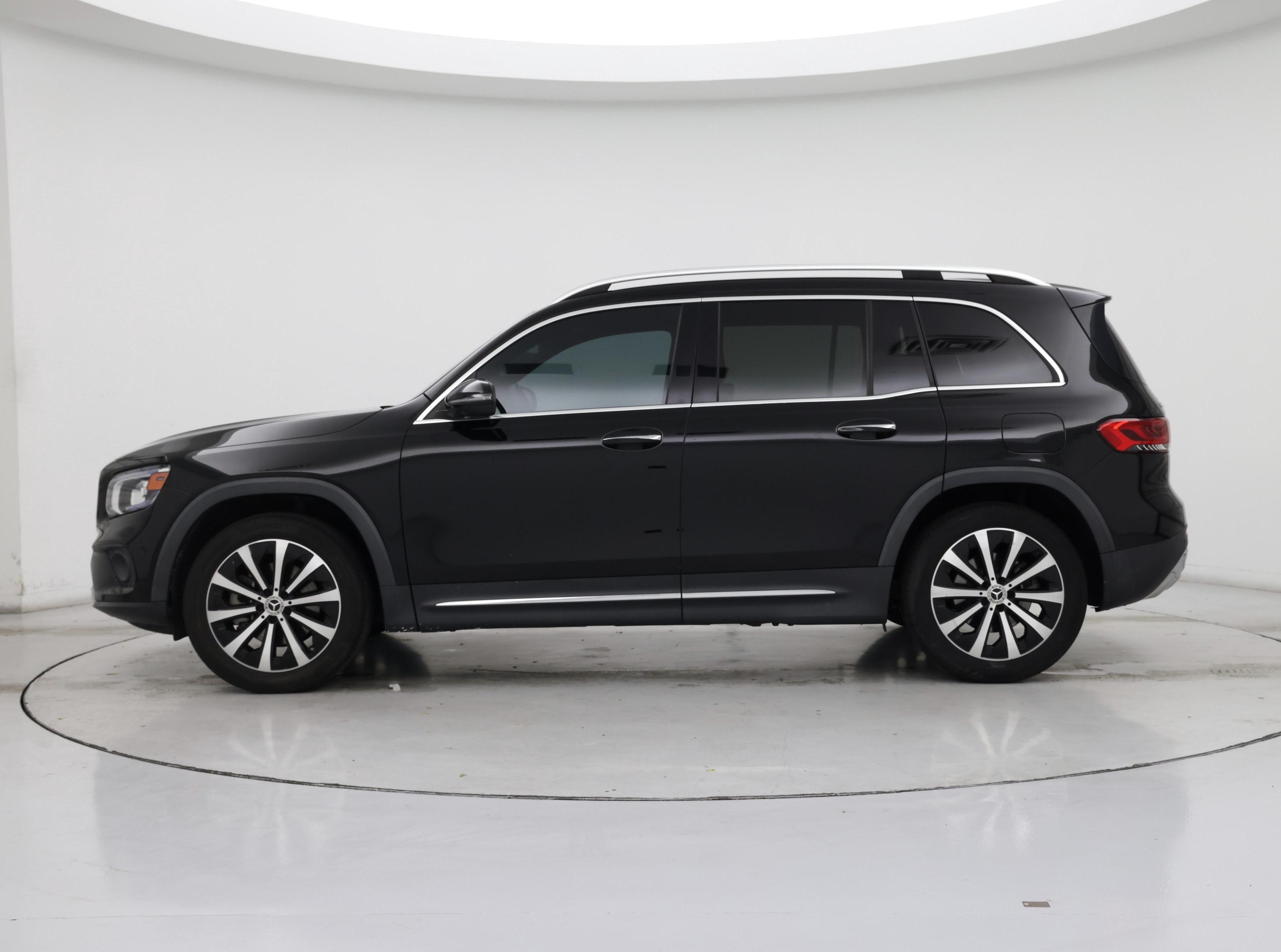 Thumbnail: 2021 Mercedes-Benz GLB - 3