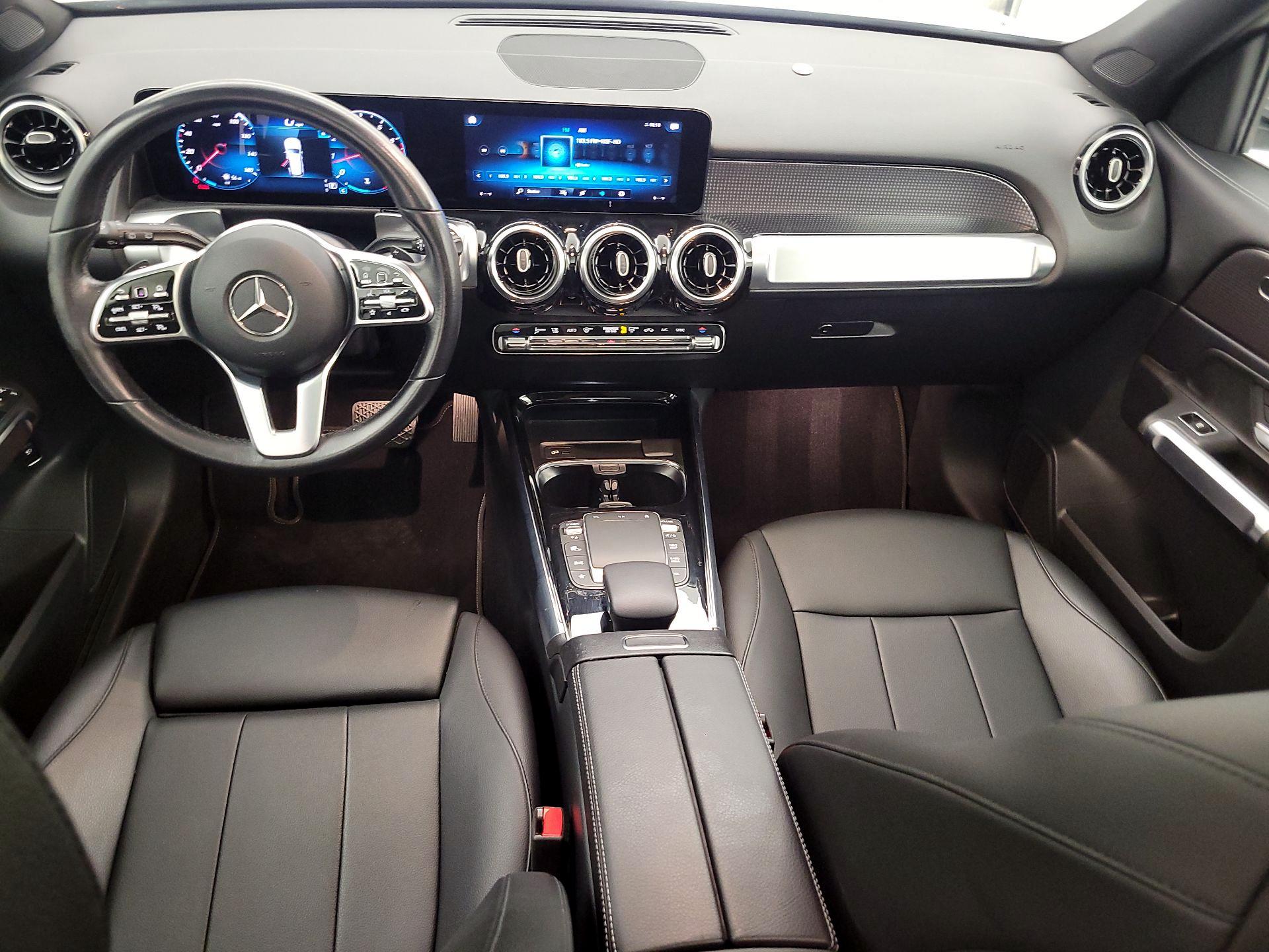 Thumbnail: 2022 Mercedes-Benz GLB - 9