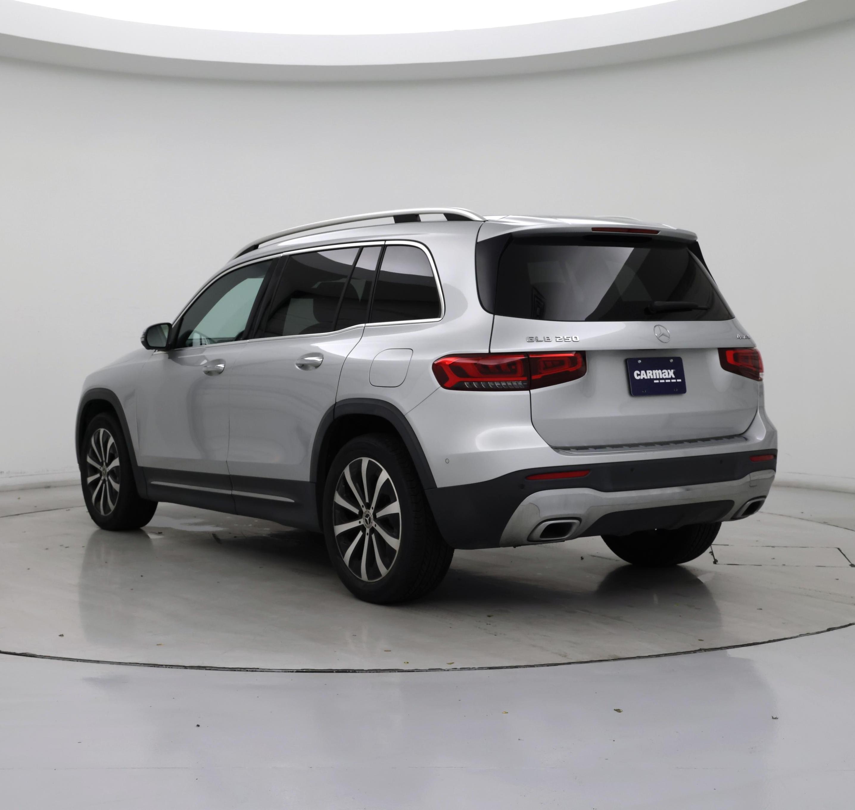 Thumbnail: 2022 Mercedes-Benz GLB - 2