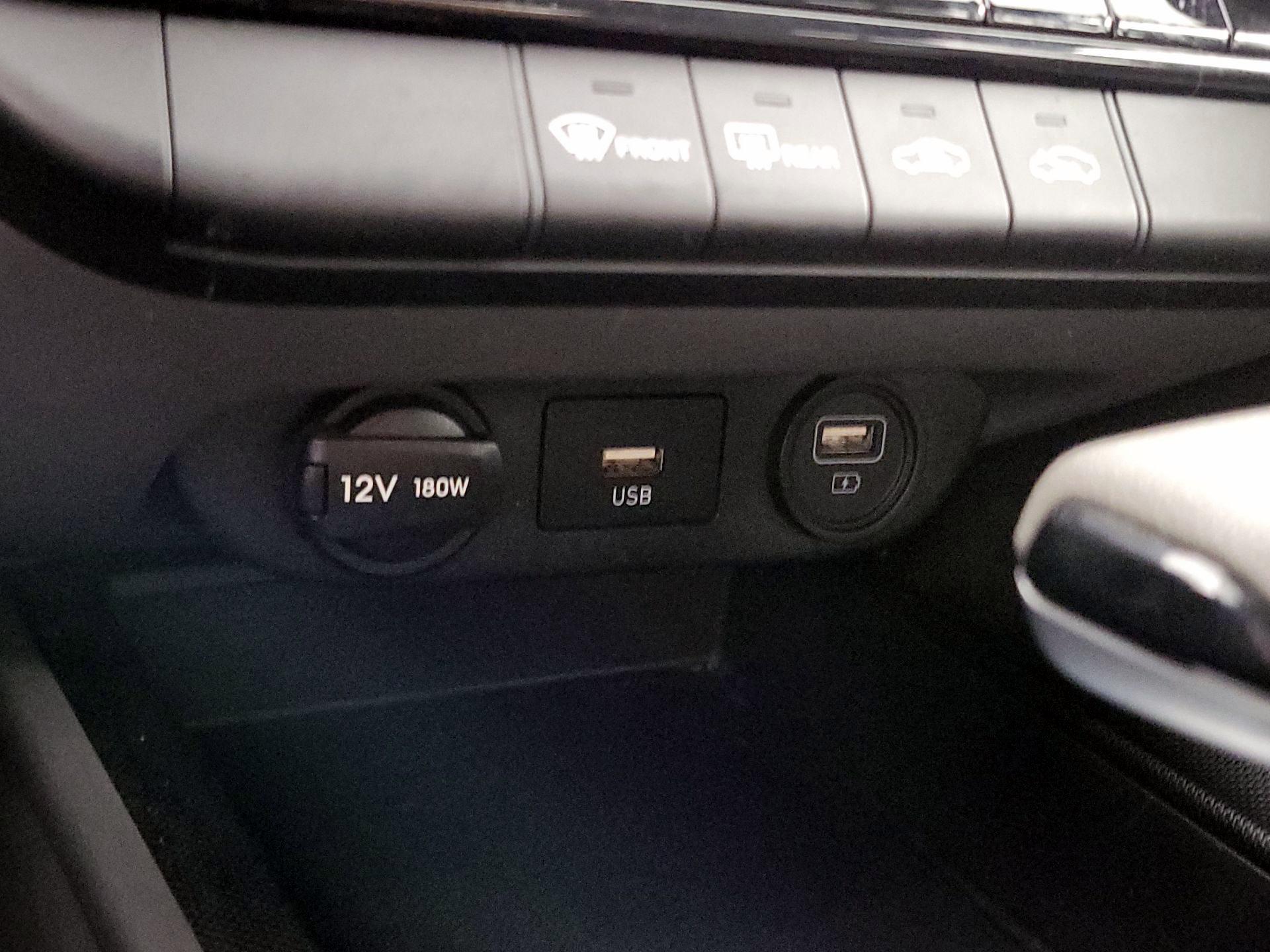 Thumbnail: 2023 Hyundai Elantra - 18