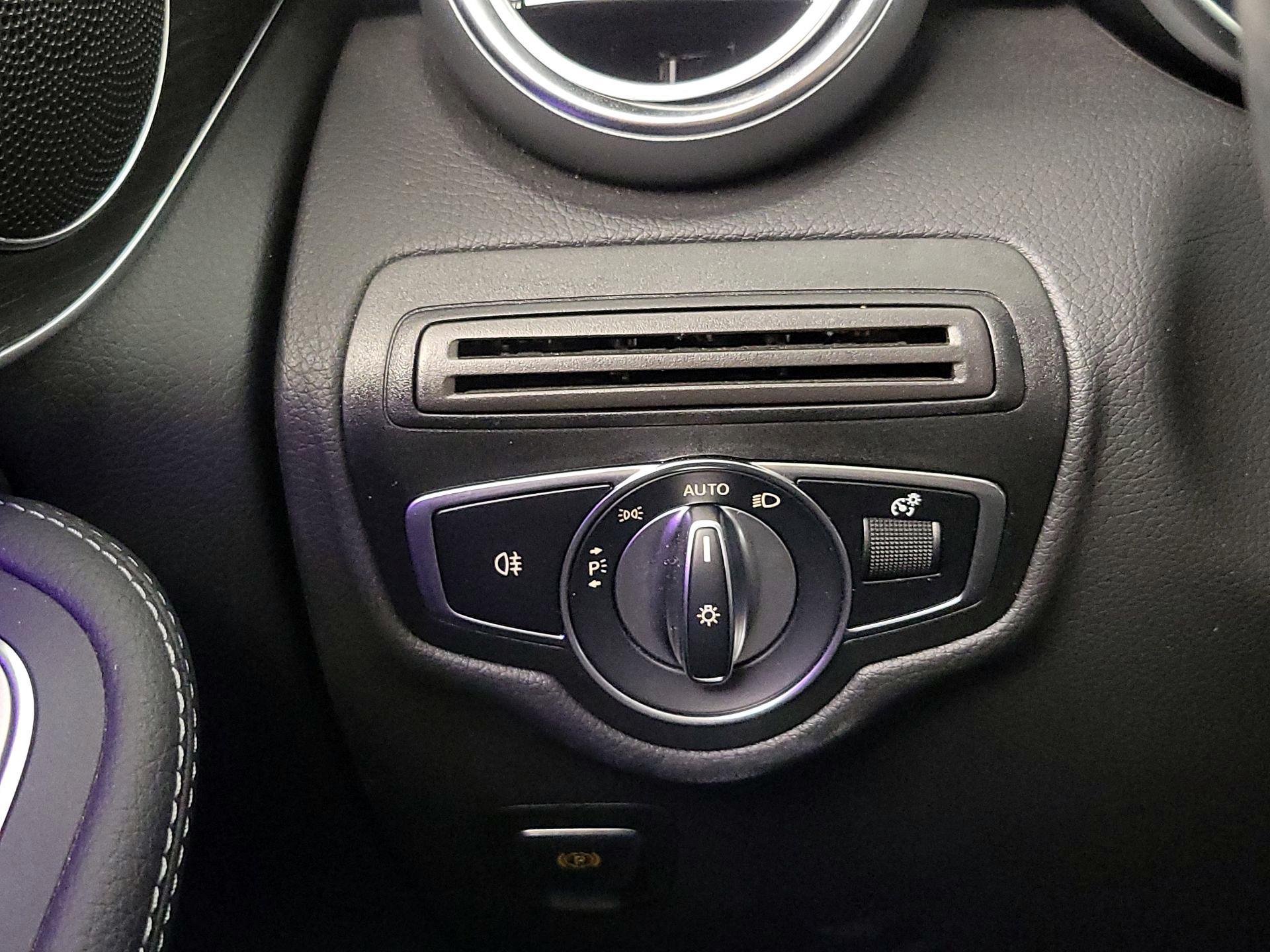 Thumbnail: 2022 Mercedes-Benz GLC - 13