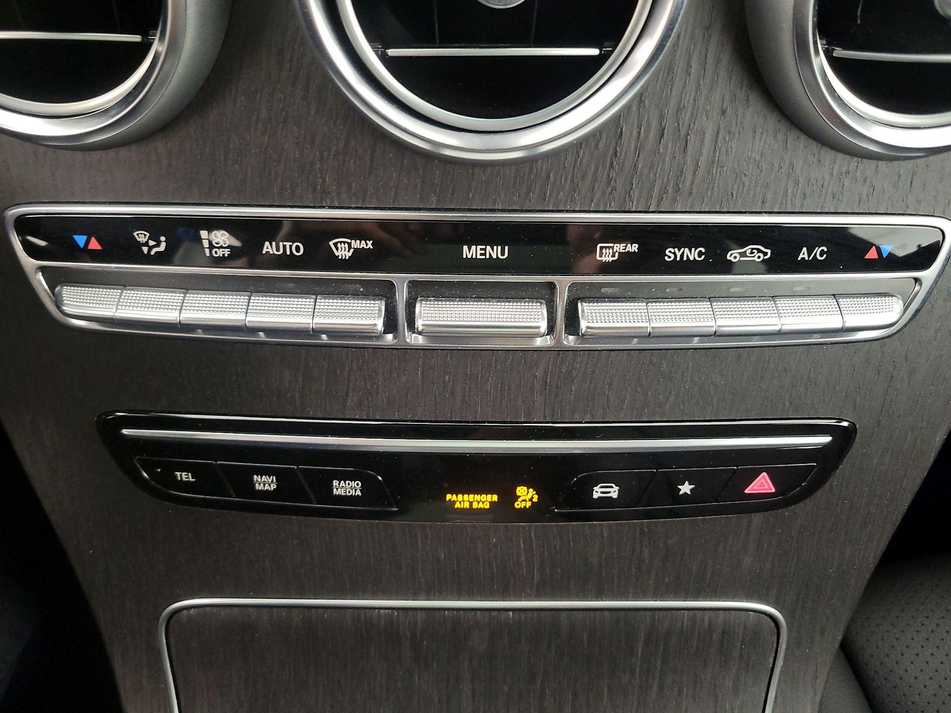 Thumbnail: 2022 Mercedes-Benz GLC - 16