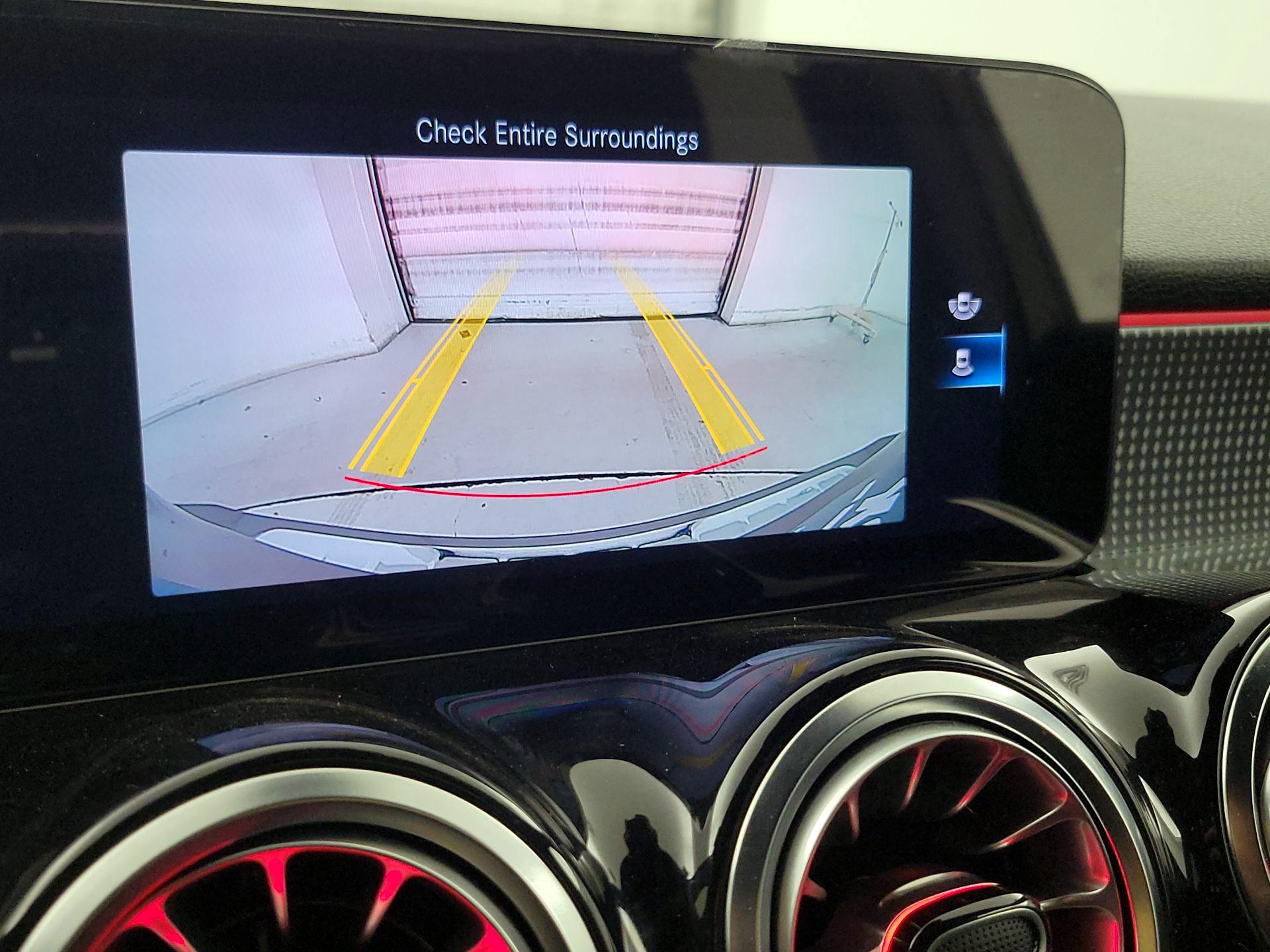 Thumbnail: 2022 Mercedes-Benz GLB - 15