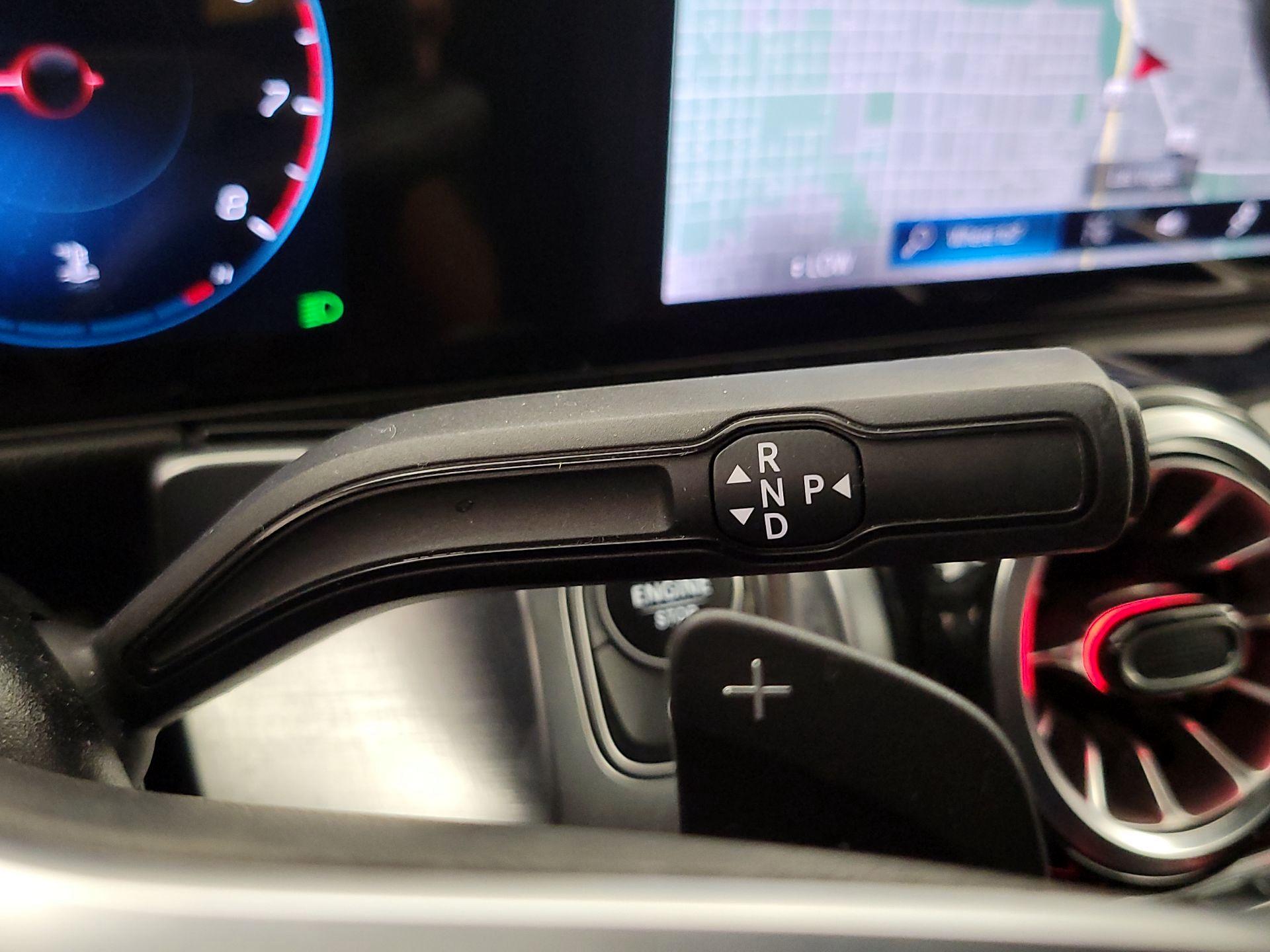 Thumbnail: 2022 Mercedes-Benz GLB - 18