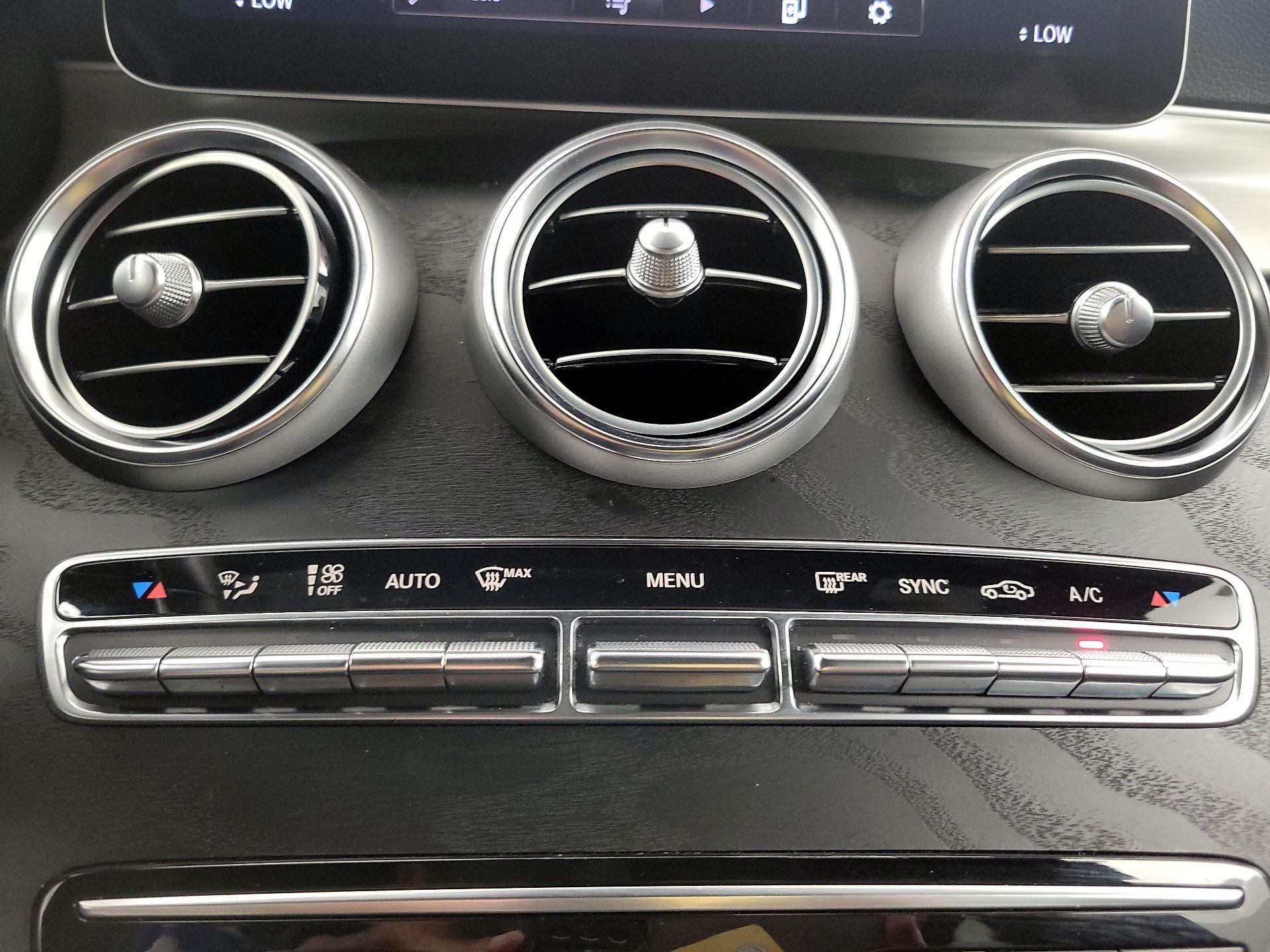 Thumbnail: 2022 Mercedes-Benz GLC - 16