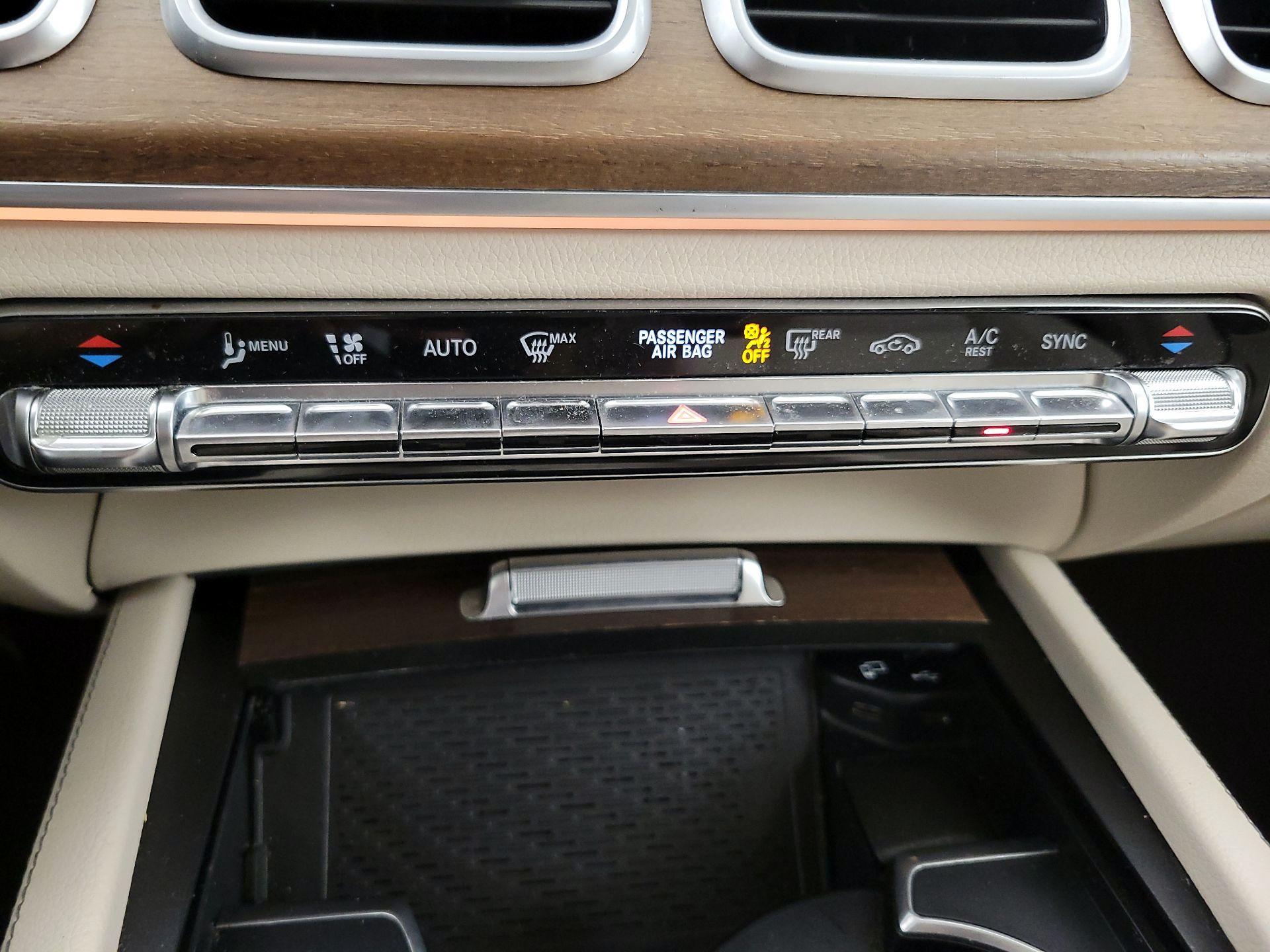 Thumbnail: 2021 Mercedes-Benz GLE - 17