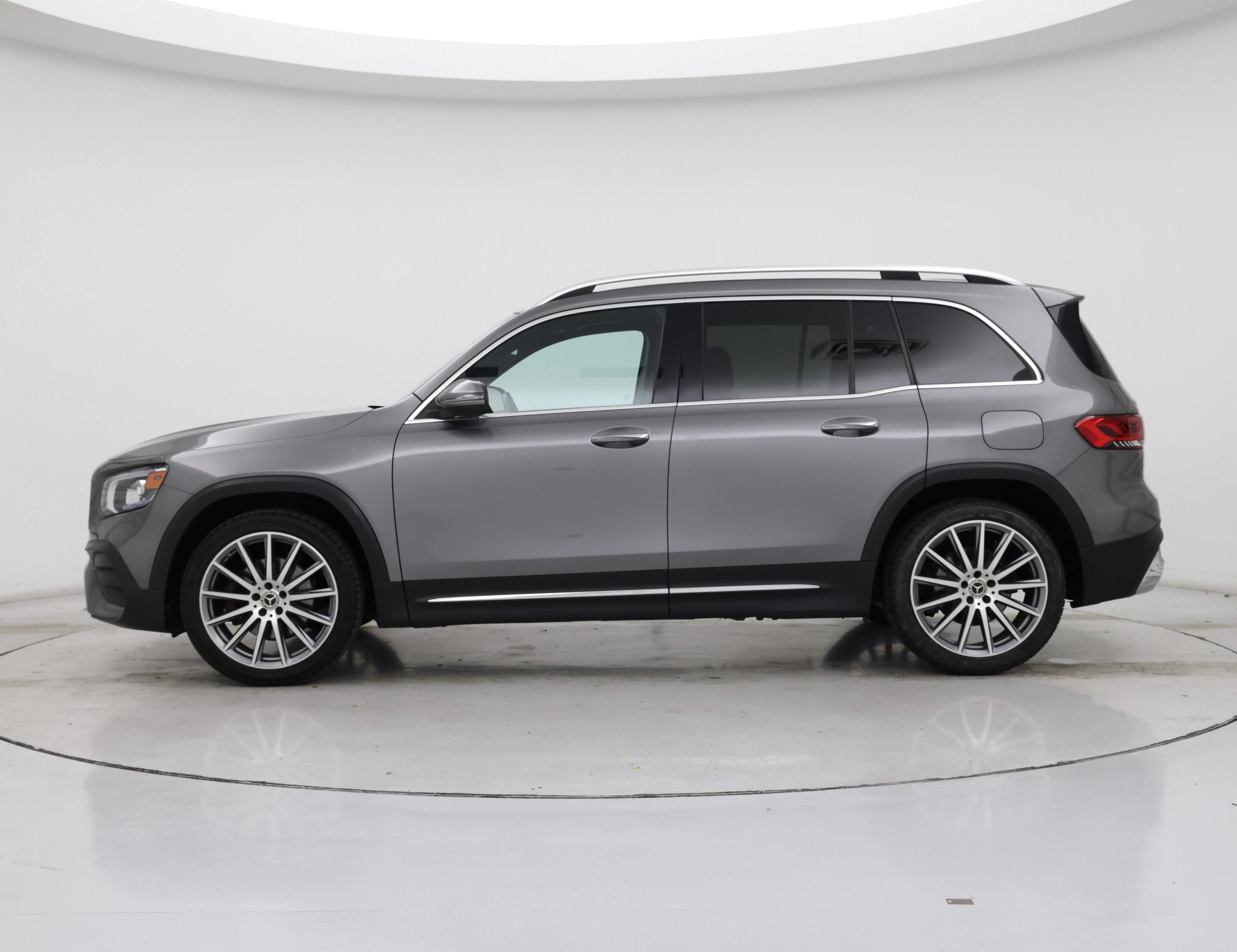 Thumbnail: 2021 Mercedes-Benz GLB - 3