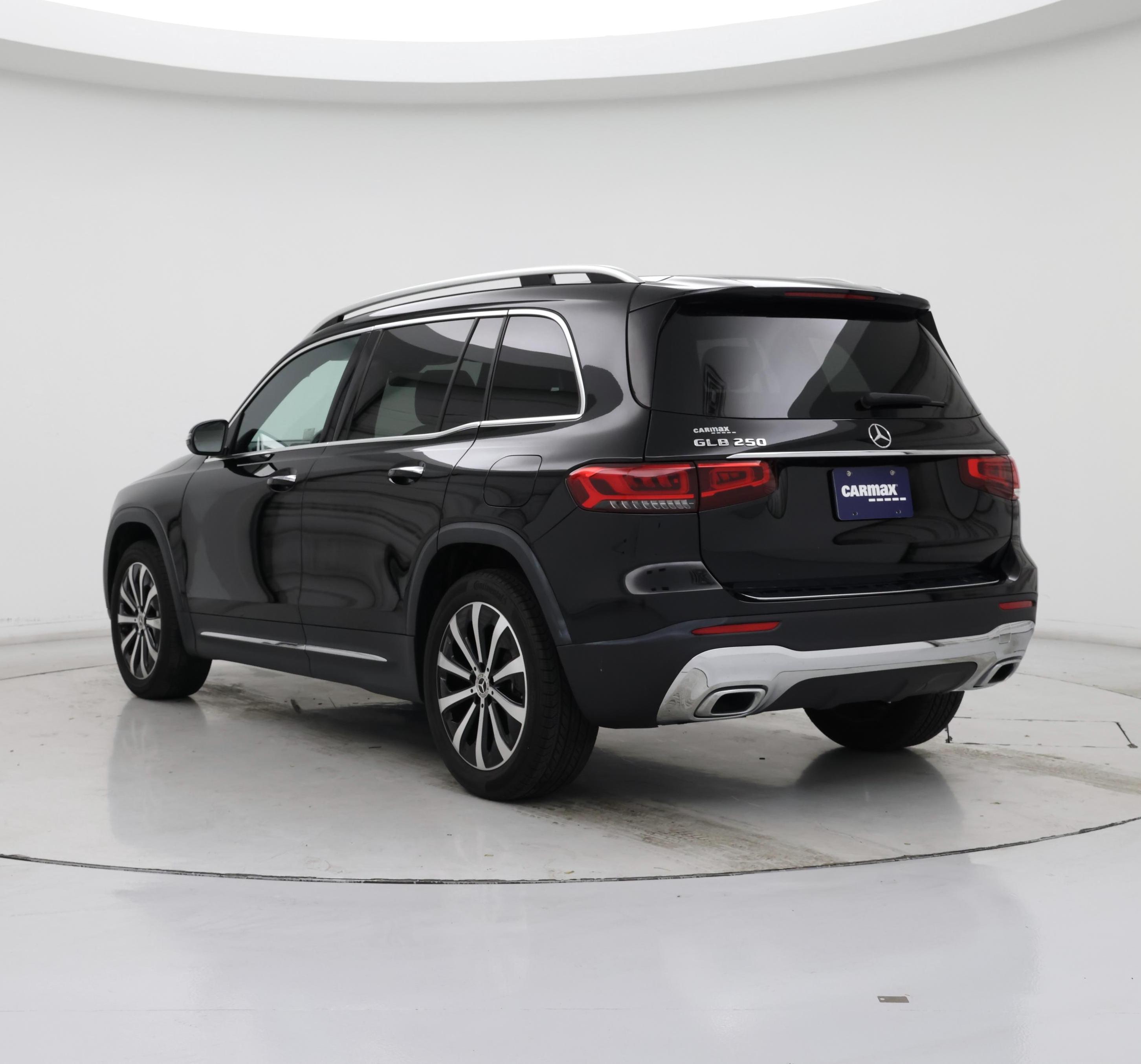 Thumbnail: 2023 Mercedes-Benz GLB - 2