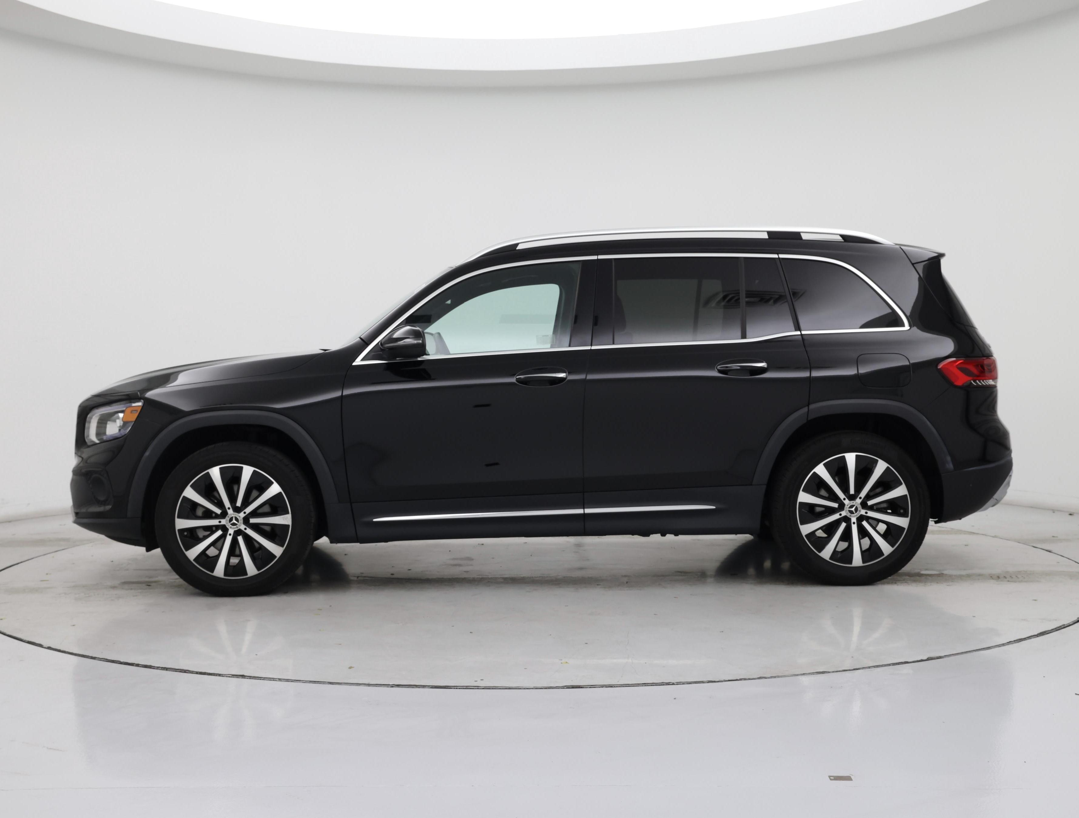 Thumbnail: 2023 Mercedes-Benz GLB - 3