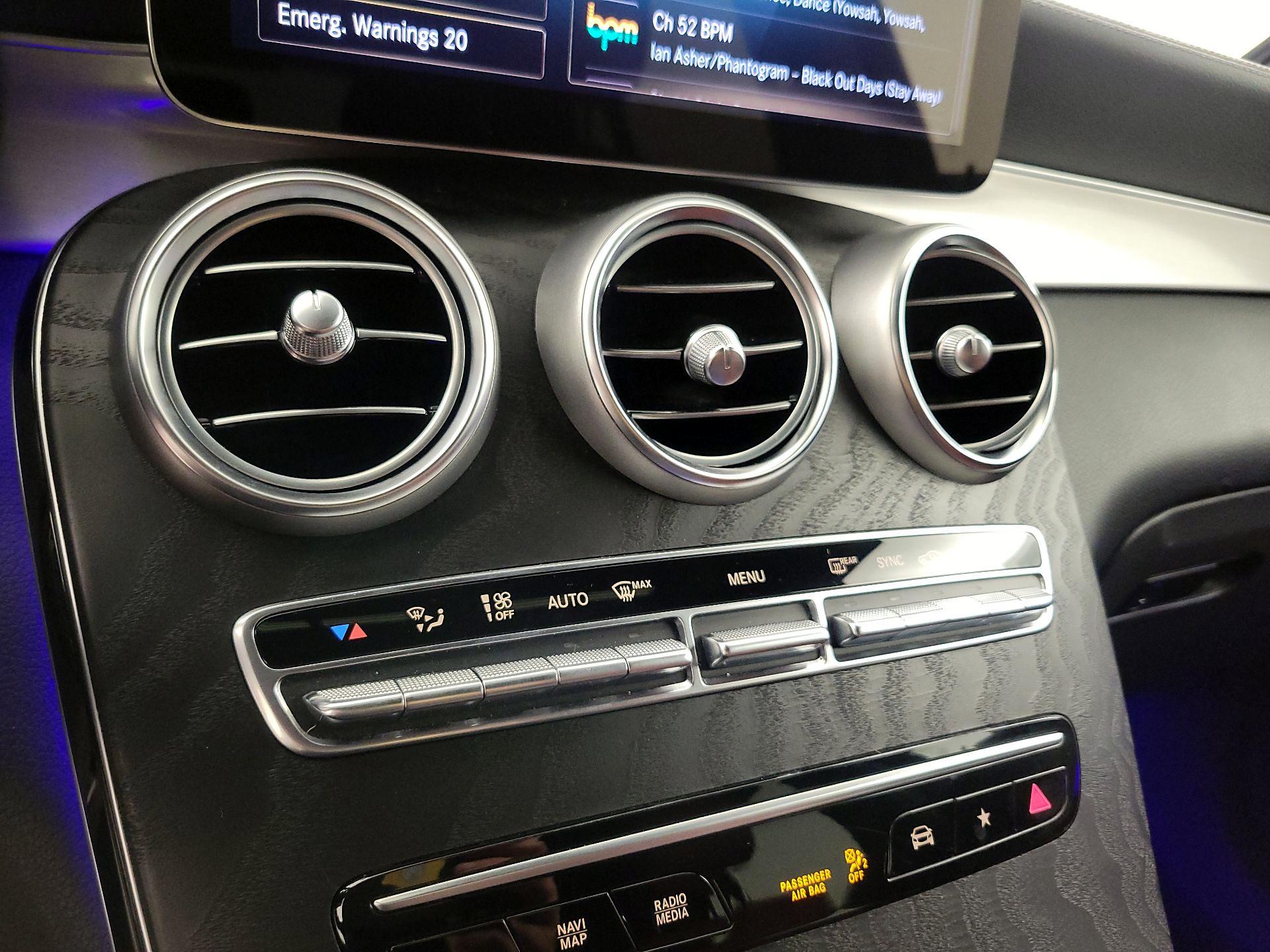 Thumbnail: 2021 Mercedes-Benz GLC - 16