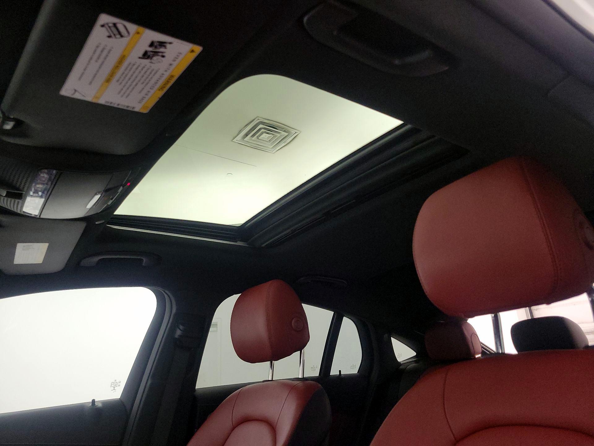 Thumbnail: 2021 Mercedes-Benz GLC - 19