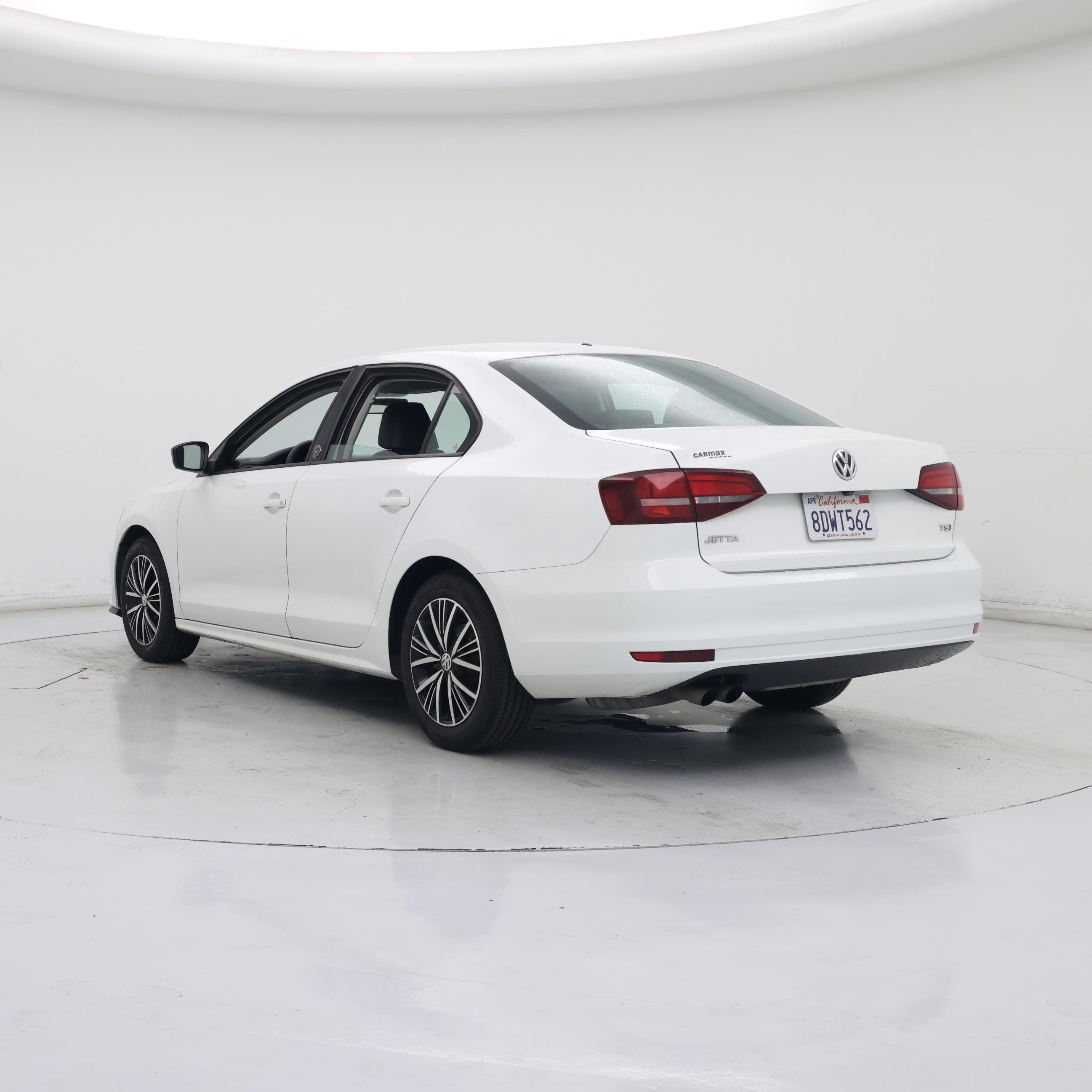 Thumbnail: 2018 Volkswagen Jetta - 2