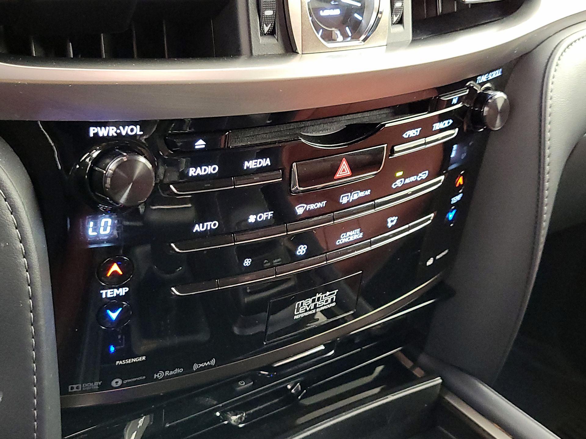 Thumbnail: 2020 Lexus LX - 18