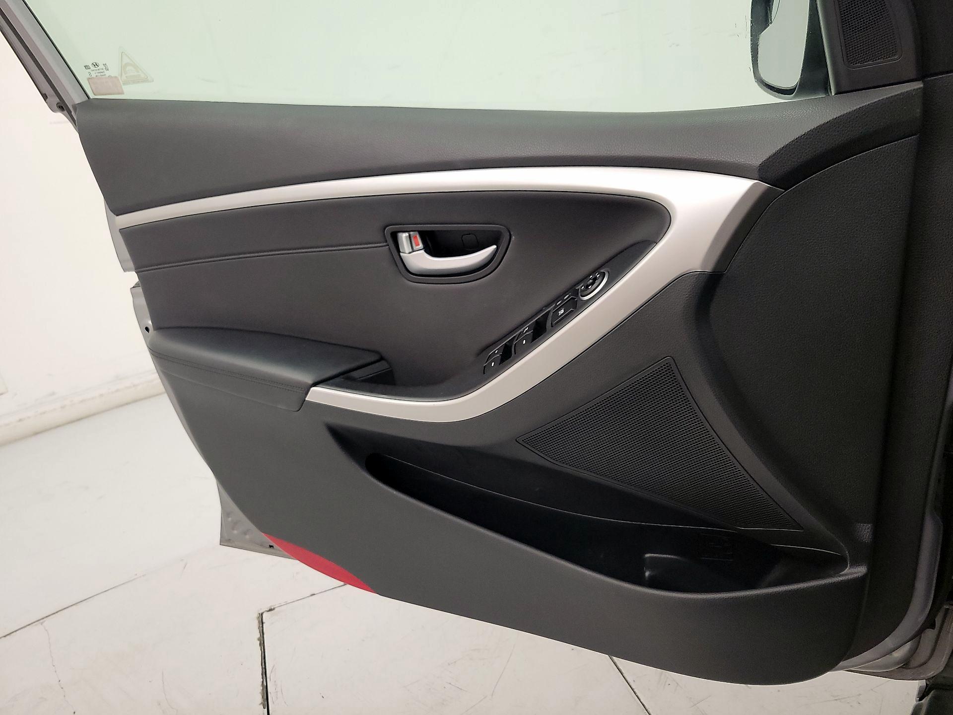 Thumbnail: 2014 Hyundai Elantra - 12