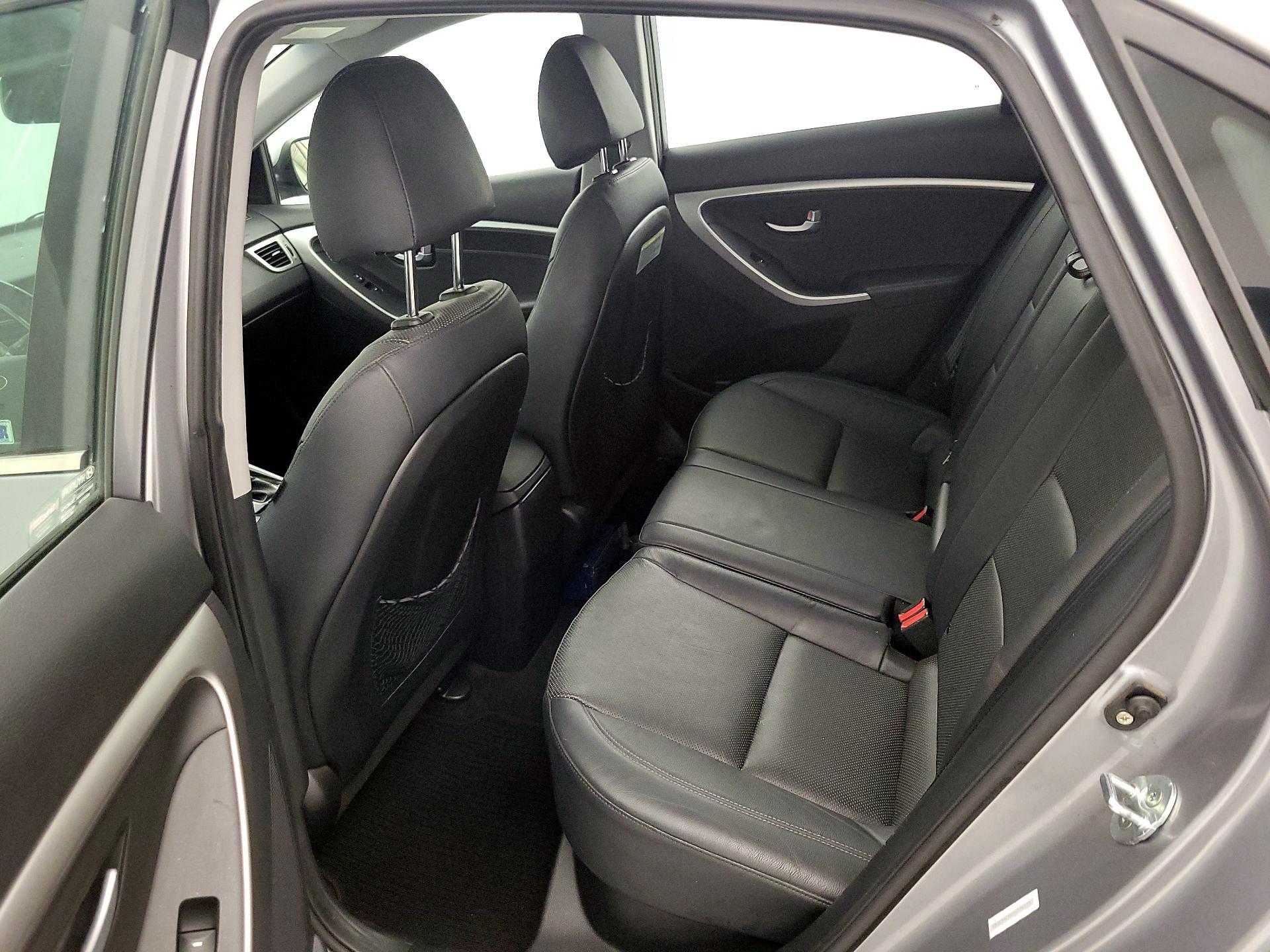 Thumbnail: 2014 Hyundai Elantra - 18