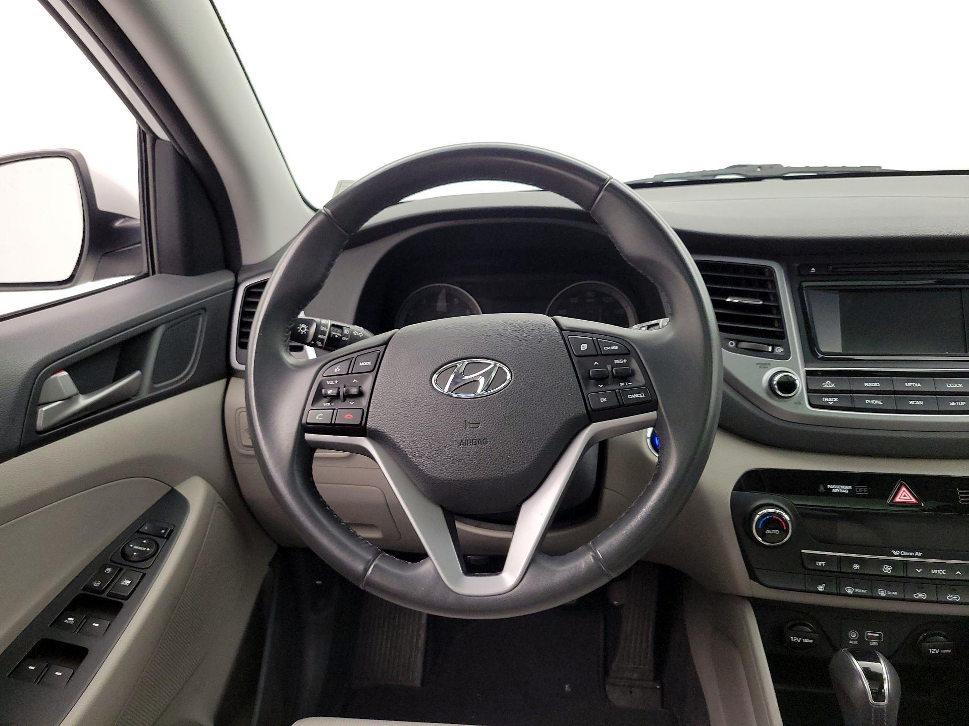 Thumbnail: 2017 Hyundai Tucson - 10