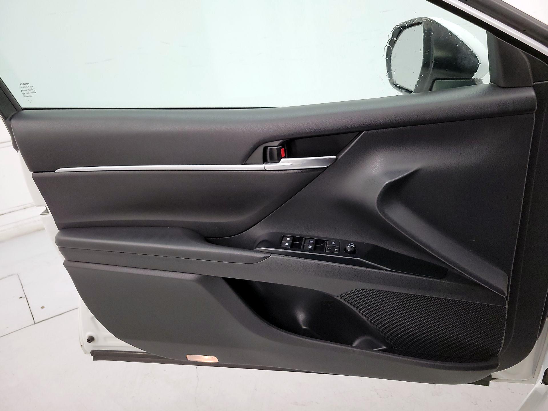 Thumbnail: 2018 Toyota Camry - 12