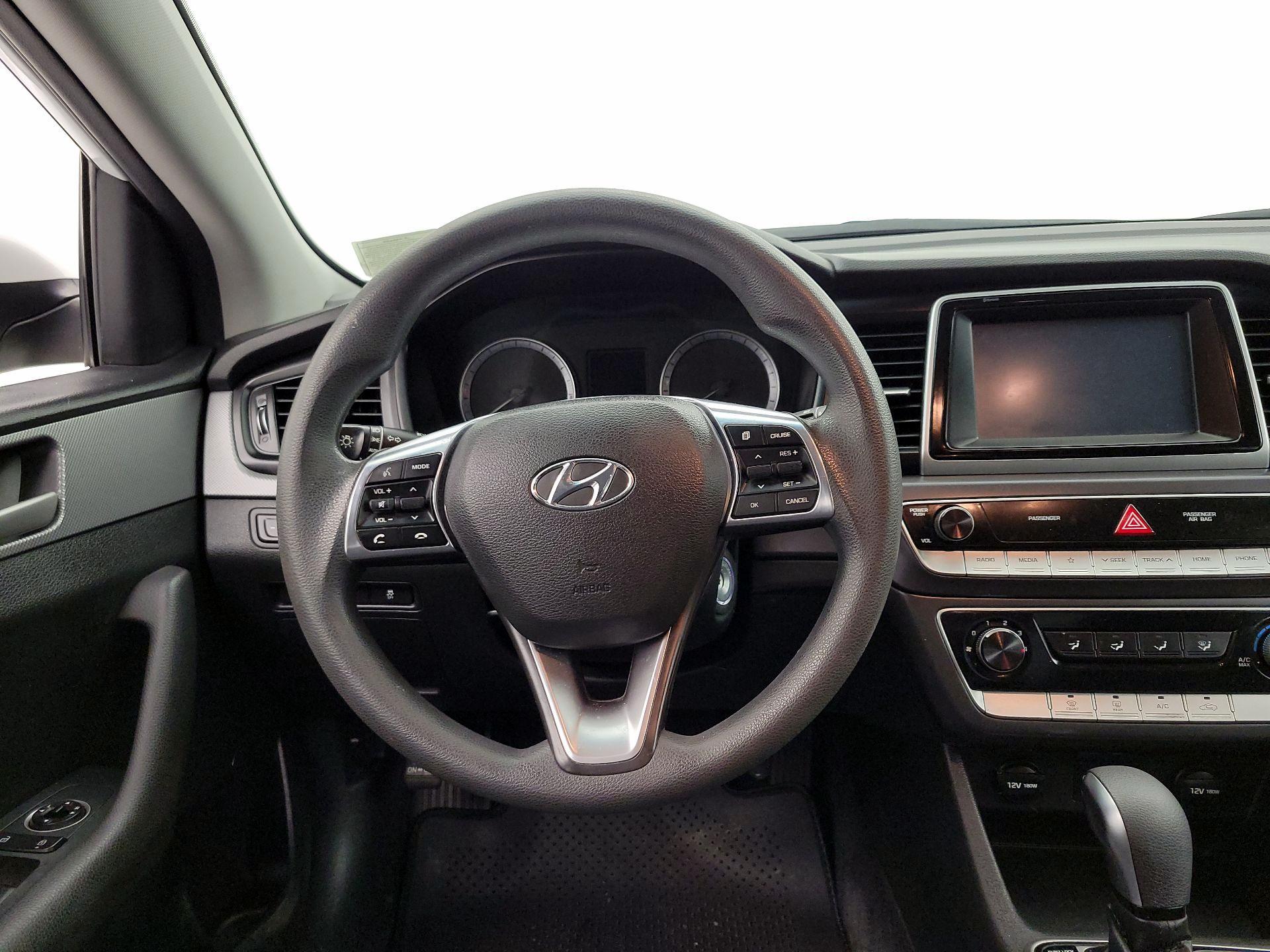 Thumbnail: 2018 Hyundai Sonata - 10
