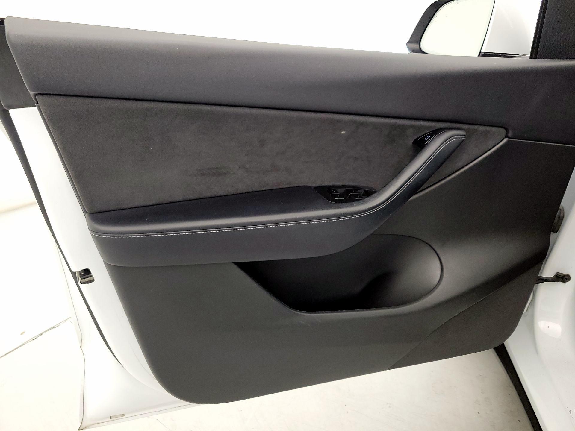 Thumbnail: 2021 Tesla Model Y - 12