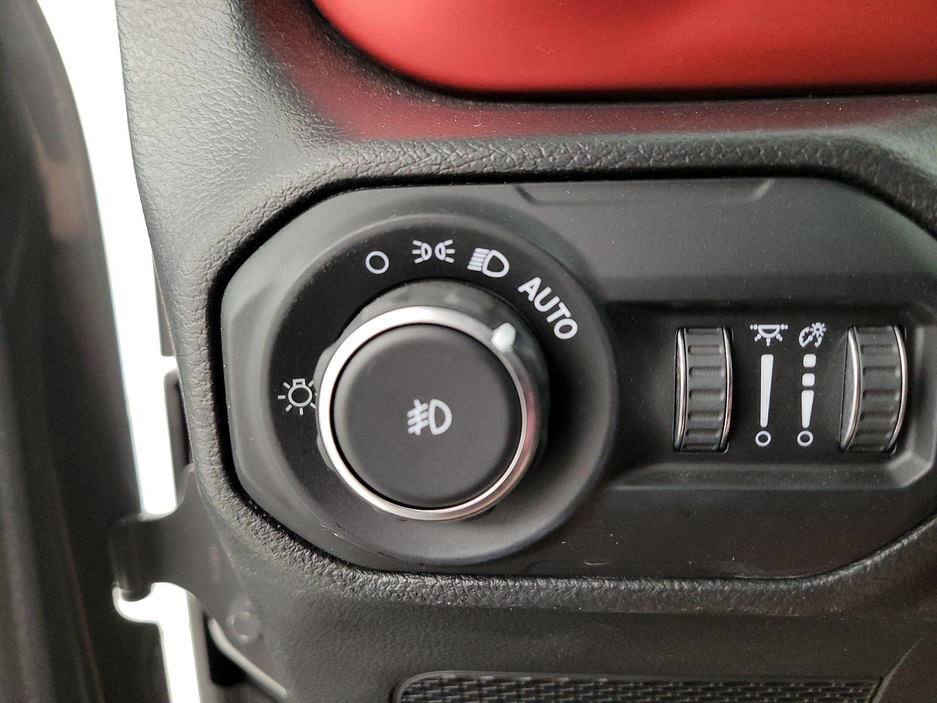 Thumbnail: 2021 Jeep Wrangler - 13