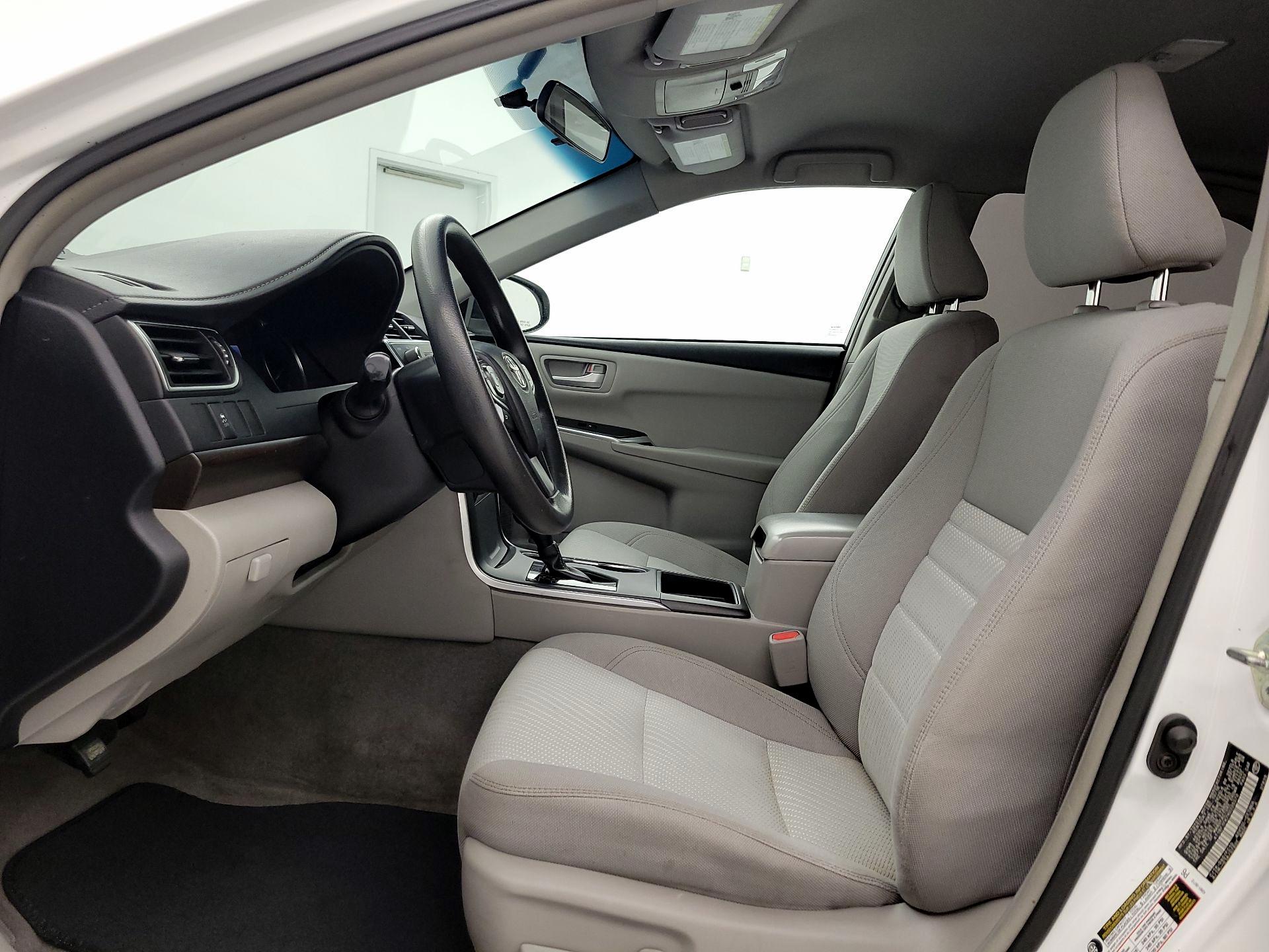 Thumbnail: 2017 Toyota Camry - 11
