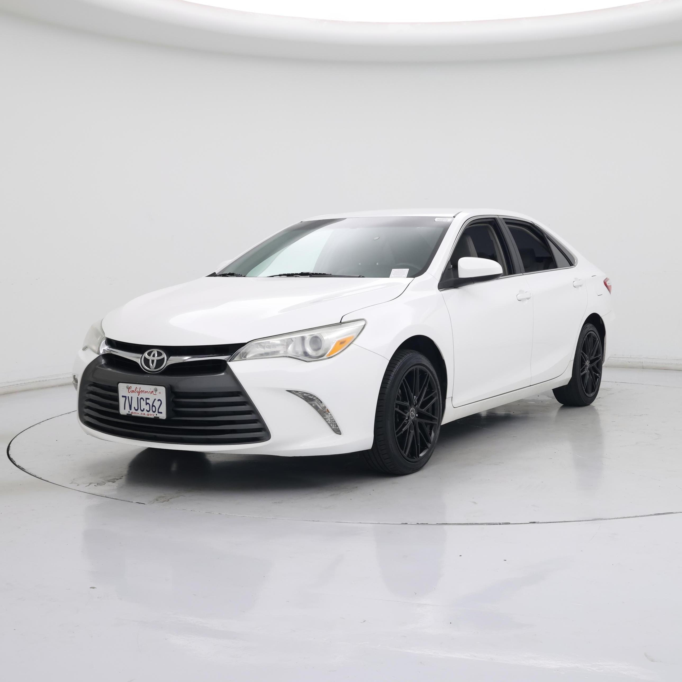 Thumbnail: 2017 Toyota Camry - 4